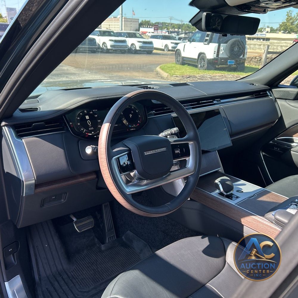 2025 Land Rover Range Rover Autobiography P530
