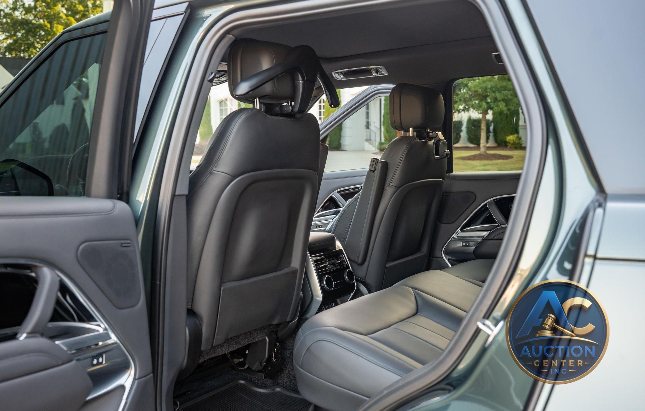 2023 Land Rover Range Rover P530 SE
