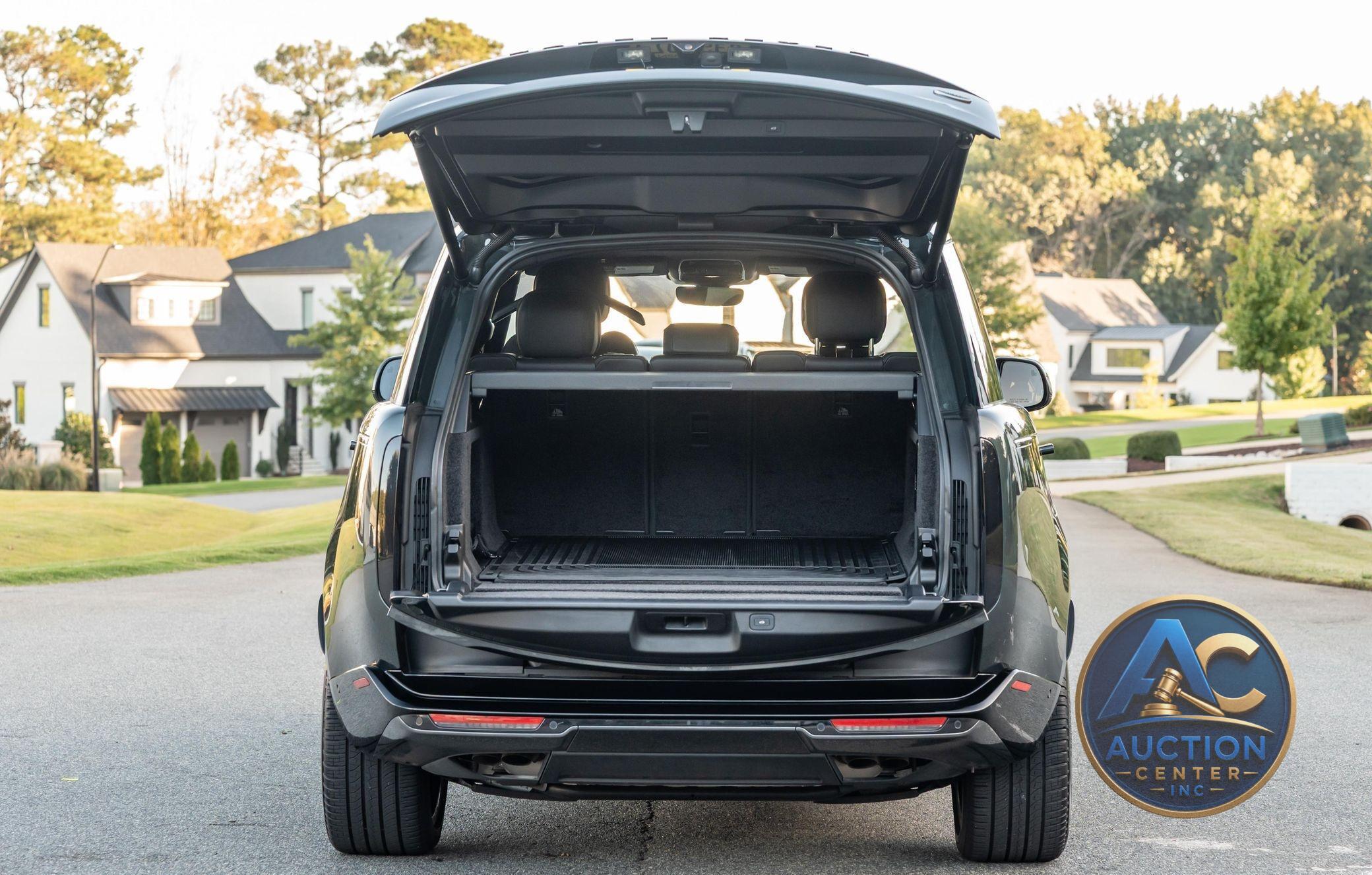 2023 Land Rover Range Rover P530 SE