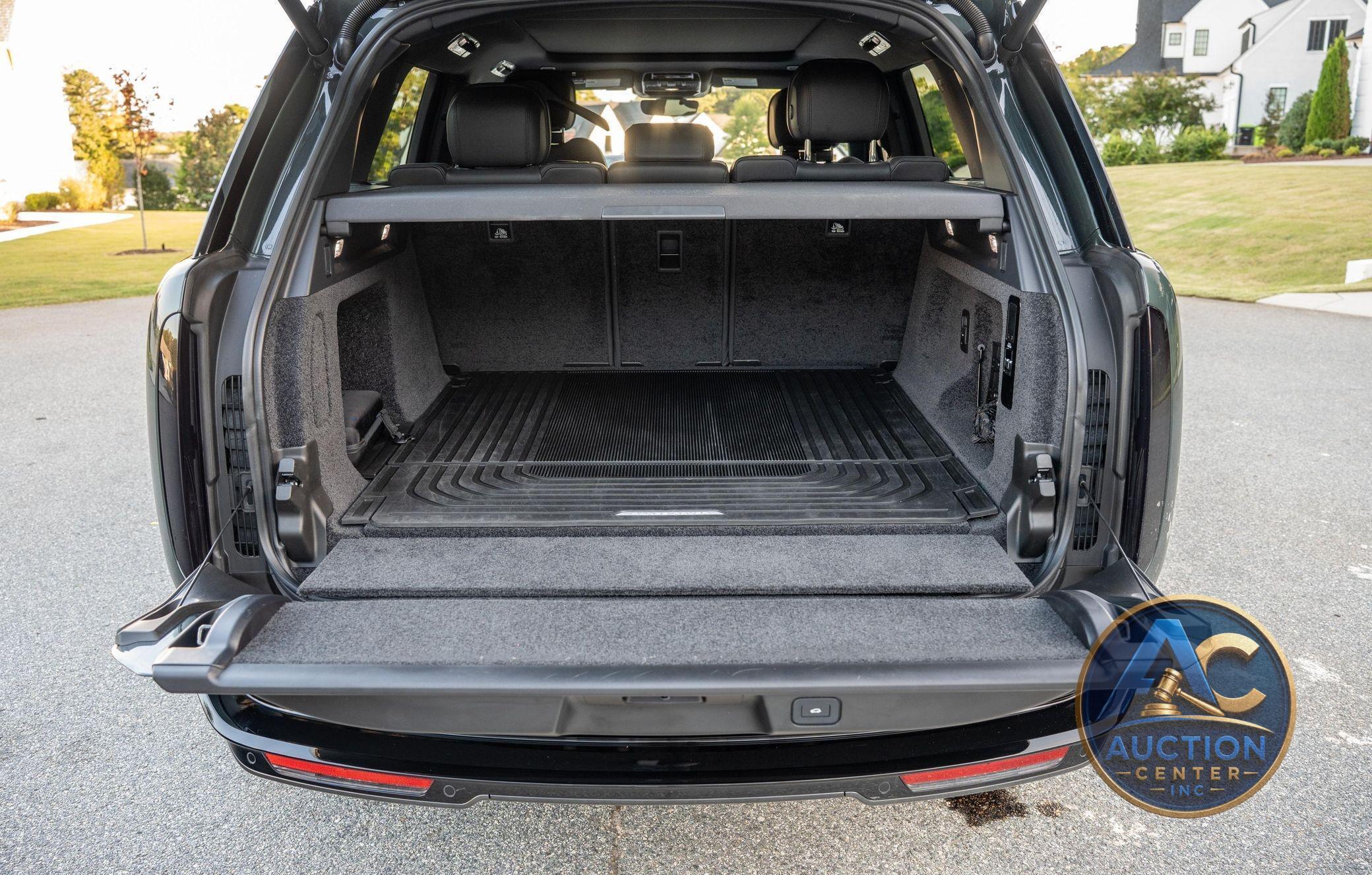 2023 Land Rover Range Rover P530 SE