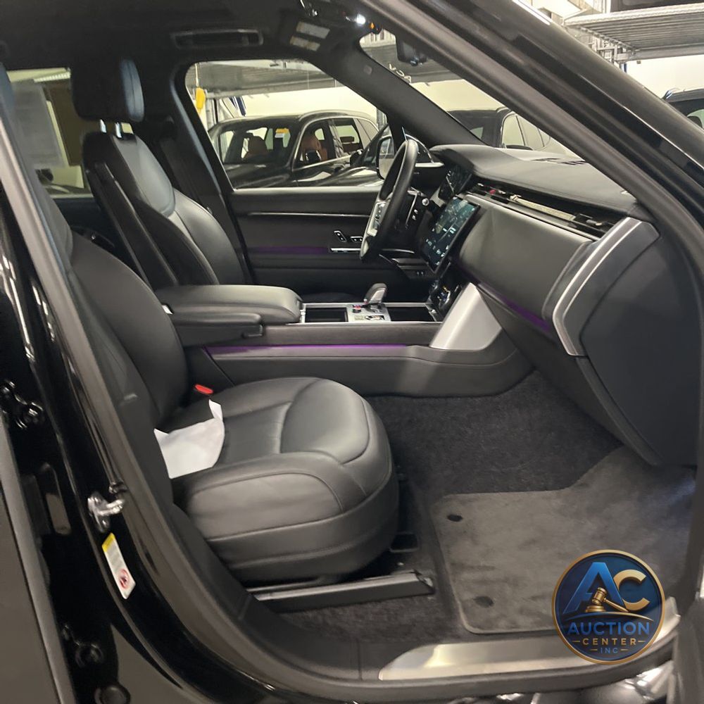 2023 Land Rover Range Rover P530 SE