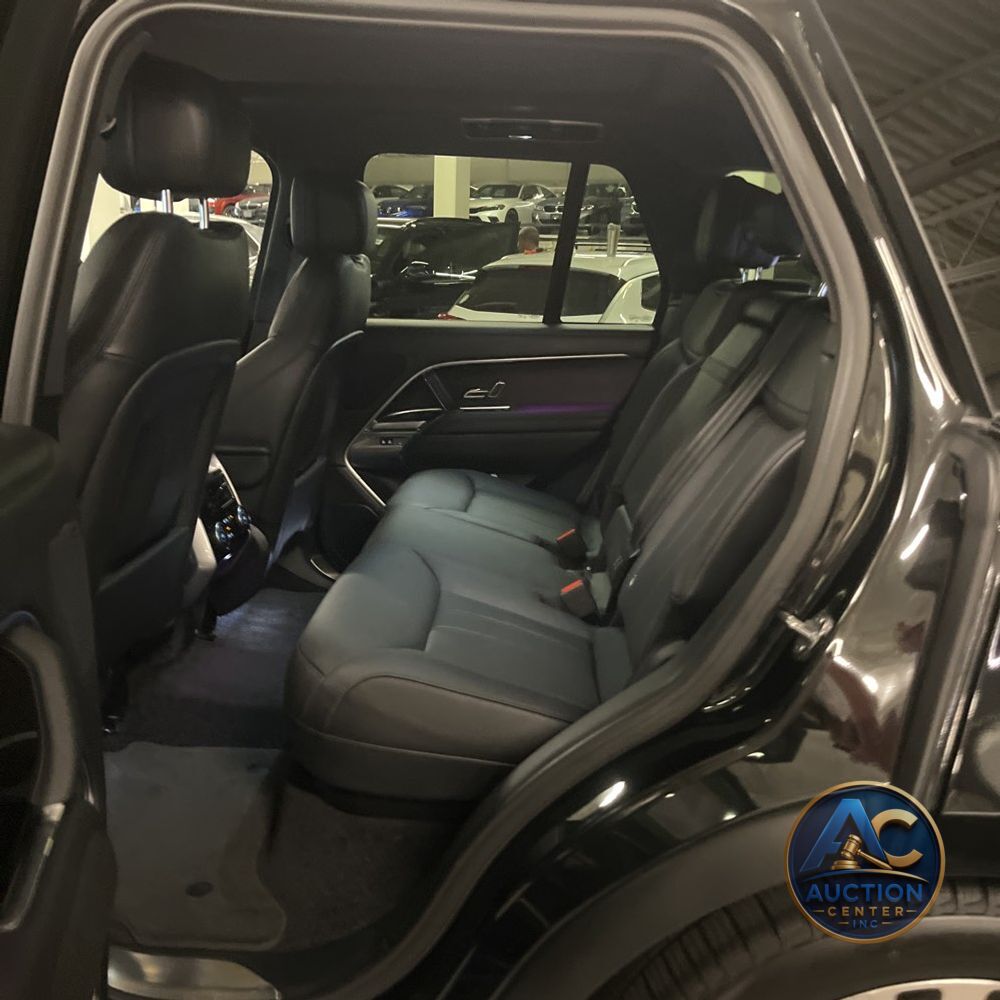 2023 Land Rover Range Rover P530 SE