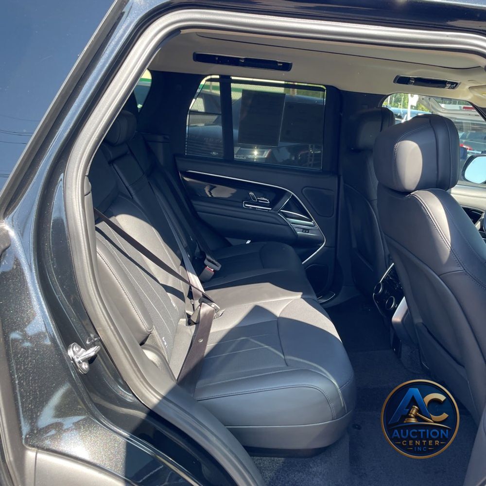 2023 Land Rover Range Rover SE