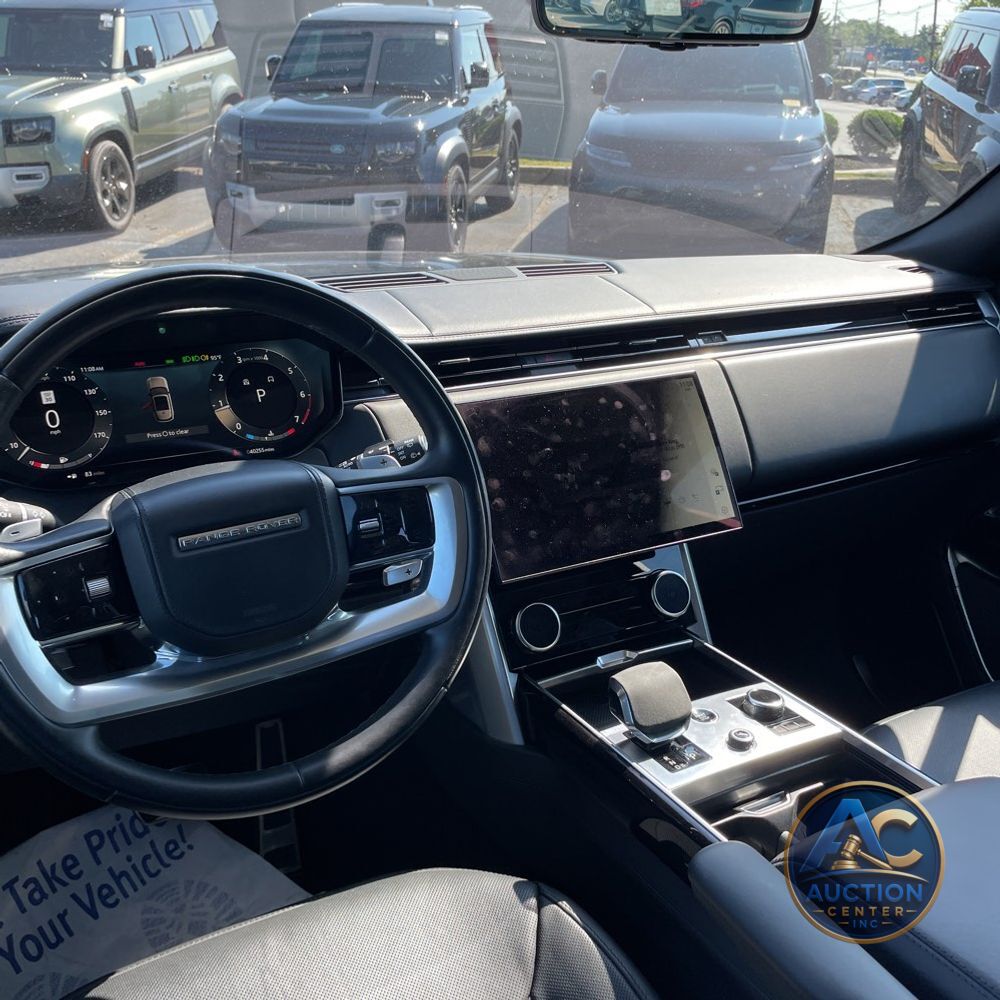 2023 Land Rover Range Rover SE