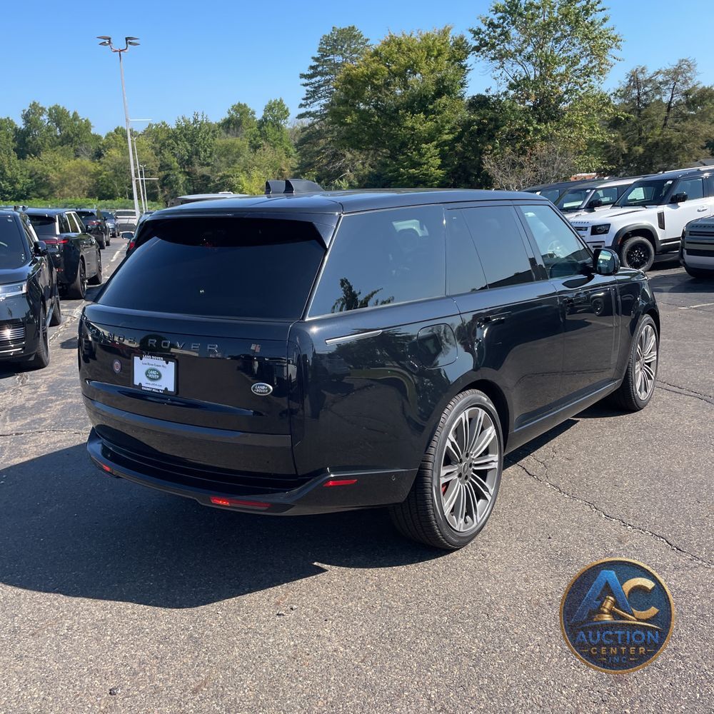 2023 Land Rover Range Rover SE