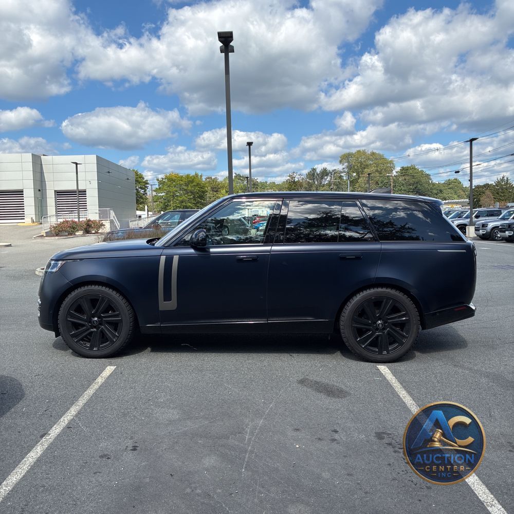 2023 Land Rover Range Rover P530 SE