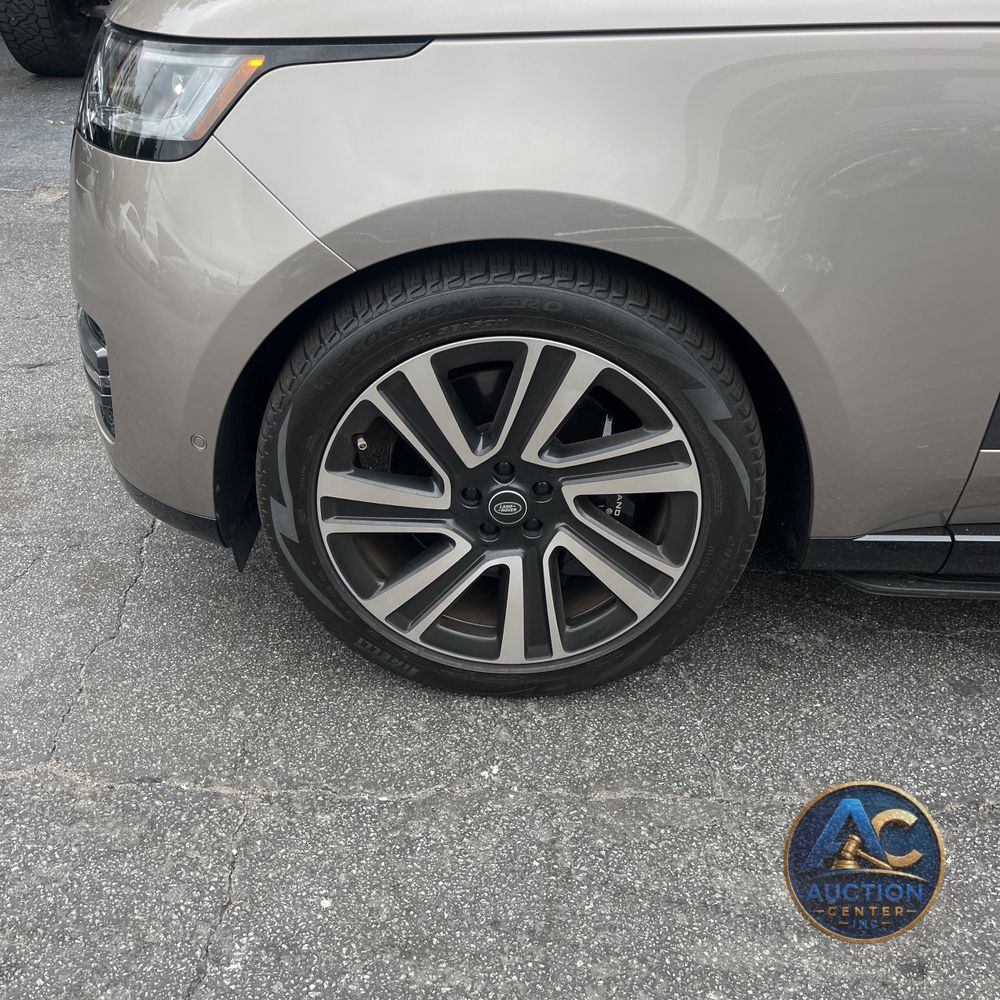 2023 Land Rover Range Rover SE