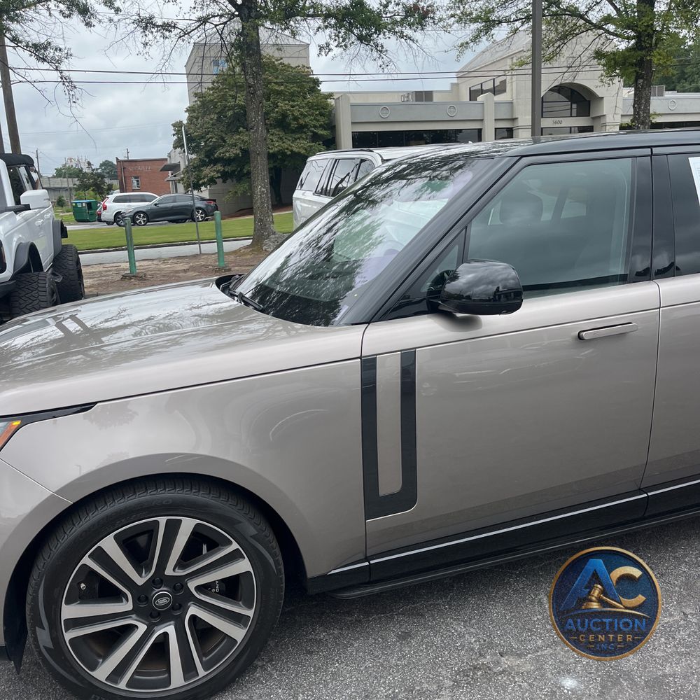 2023 Land Rover Range Rover SE