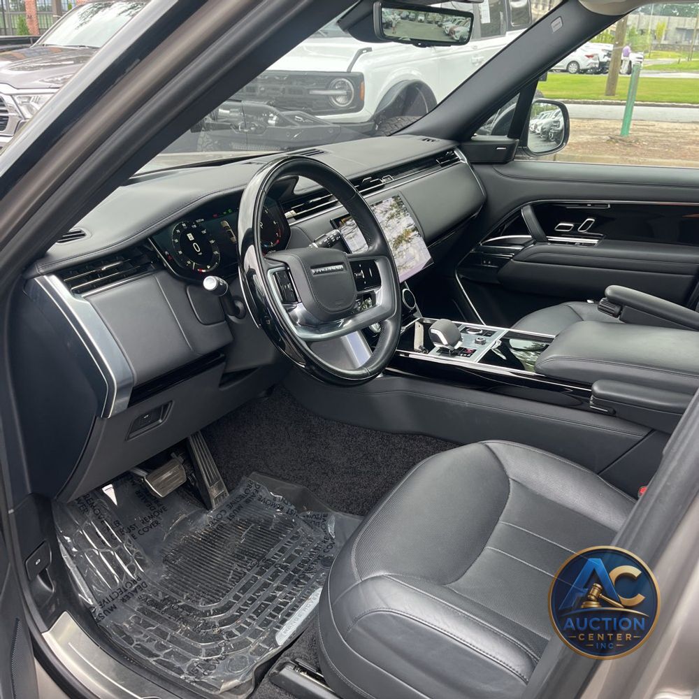 2023 Land Rover Range Rover SE