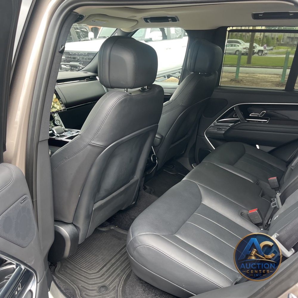 2023 Land Rover Range Rover SE