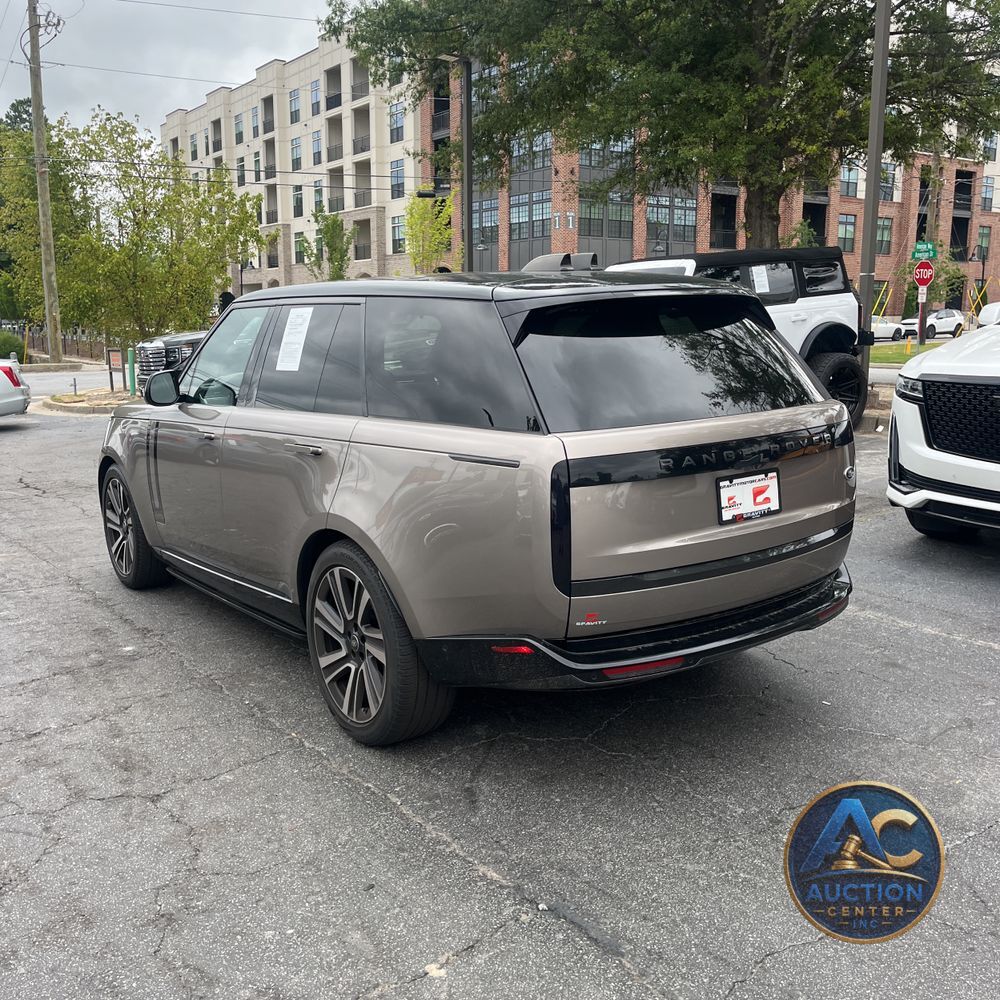 2023 Land Rover Range Rover SE