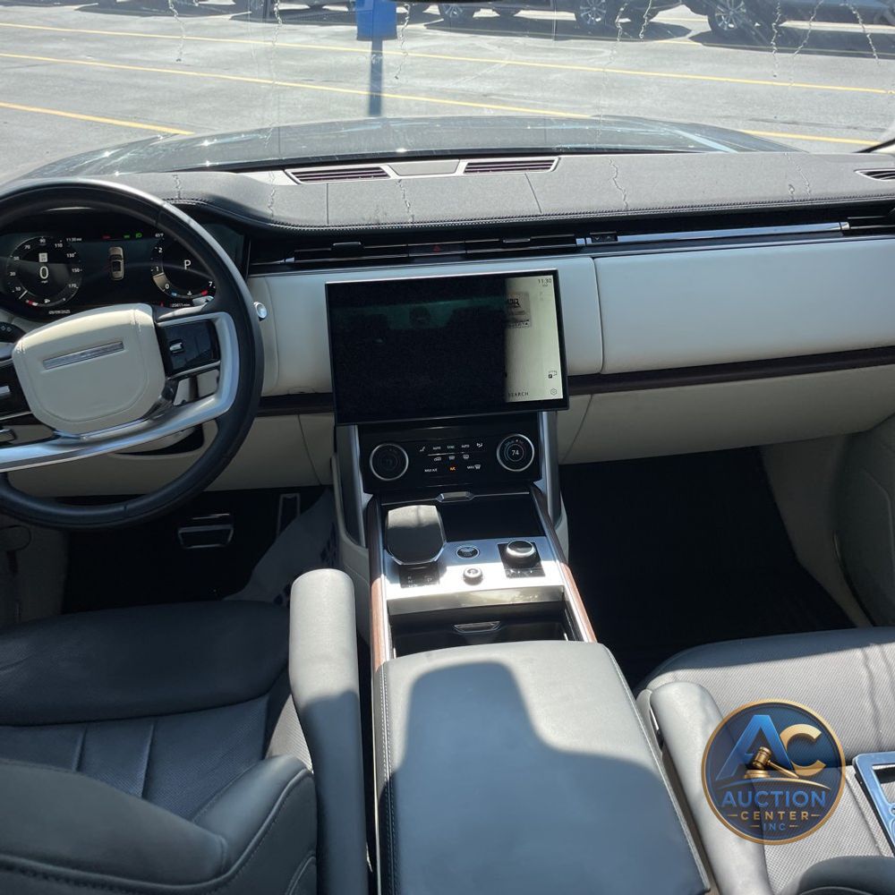 2023 Land Rover Range Rover P530 SE