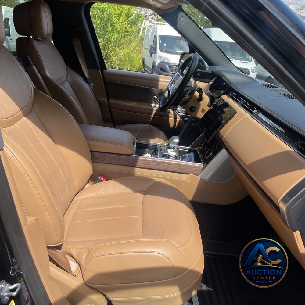 2023 Land Rover Range Rover SE