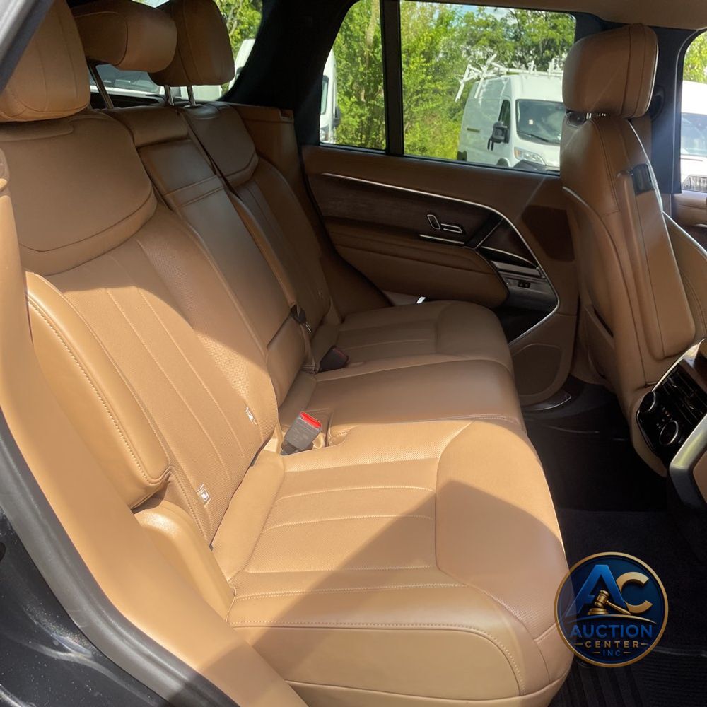 2023 Land Rover Range Rover SE