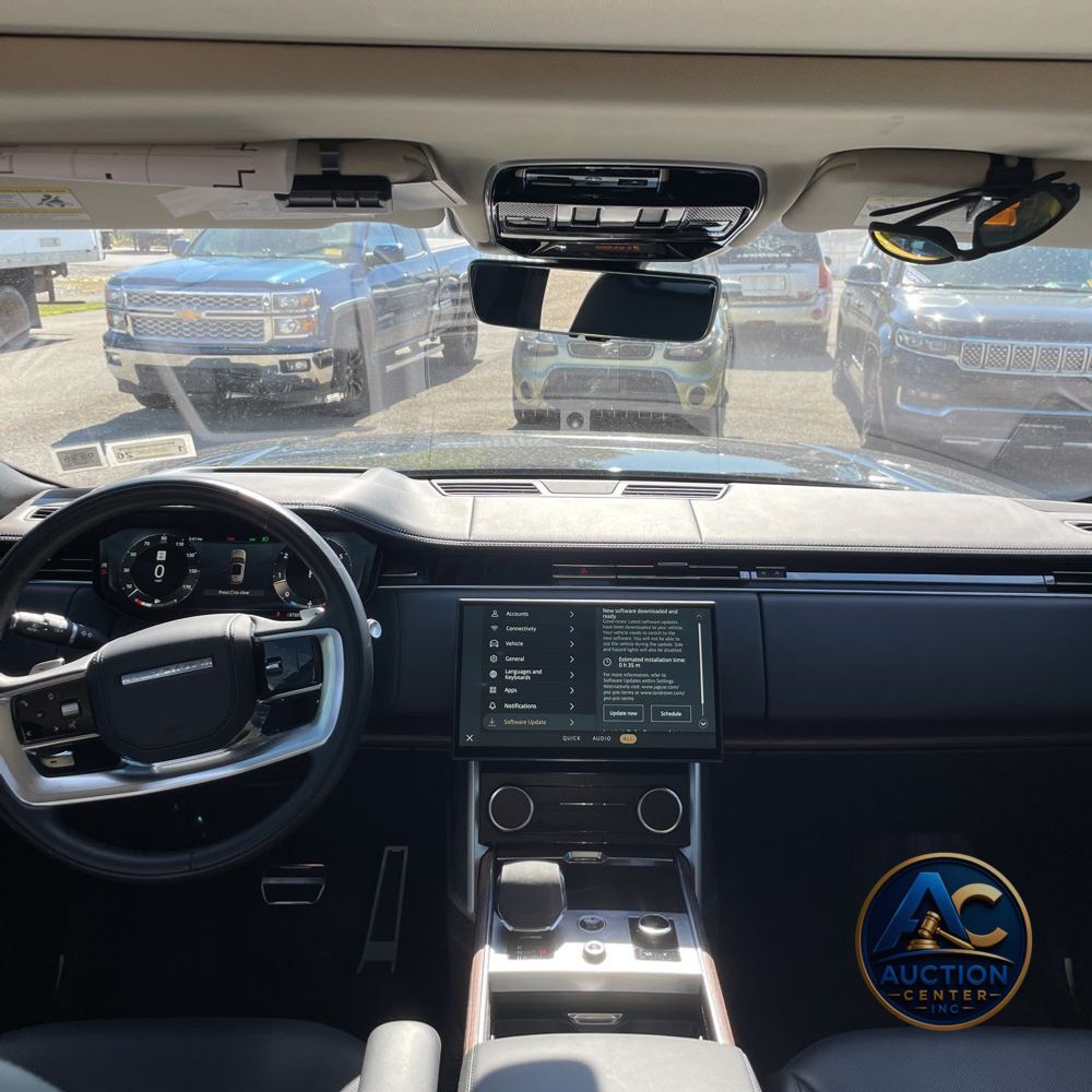 2023 Land Rover Range Rover P530 SE