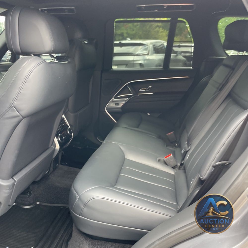 2023 Land Rover Range Rover SE
