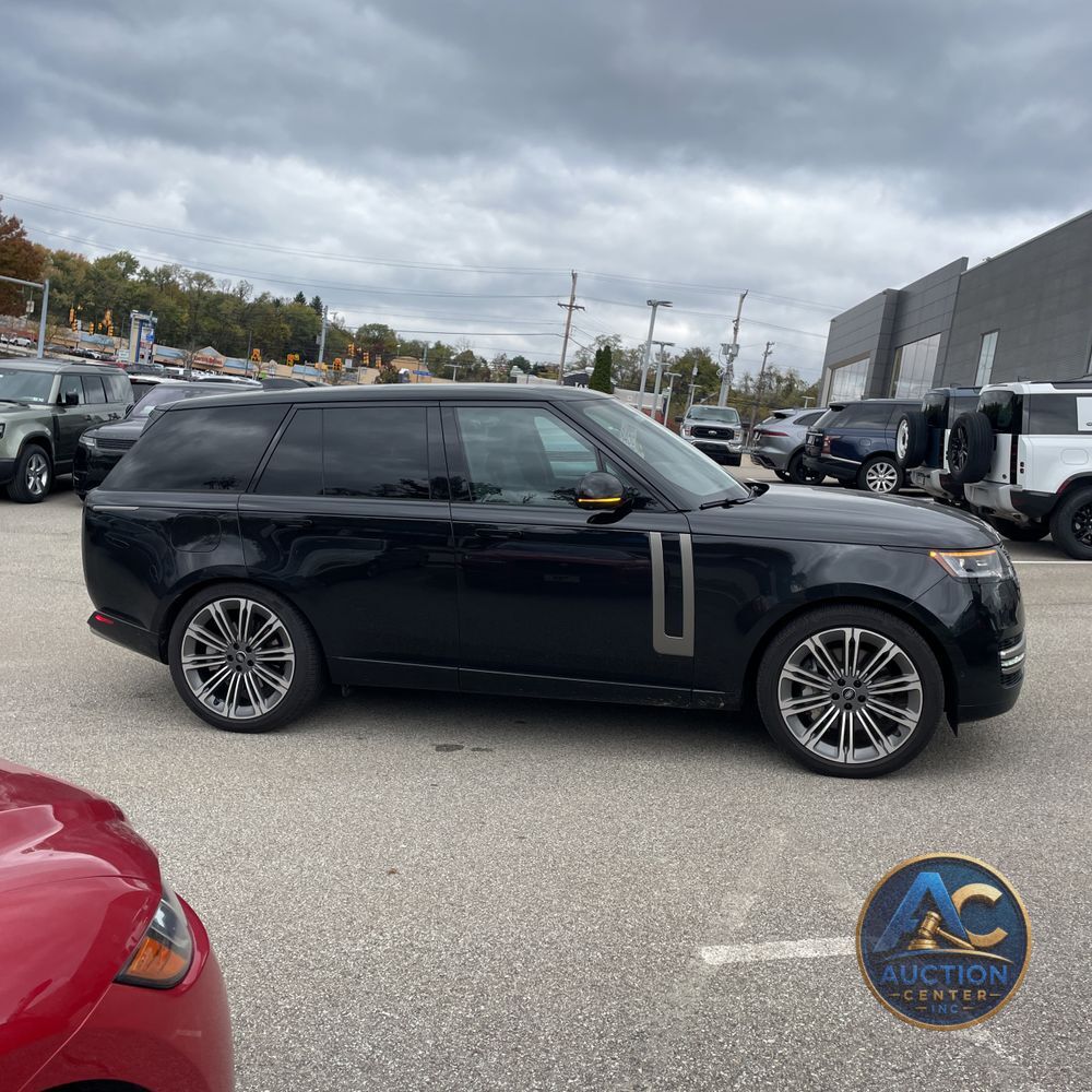2025 Land Rover Range Rover SE P530