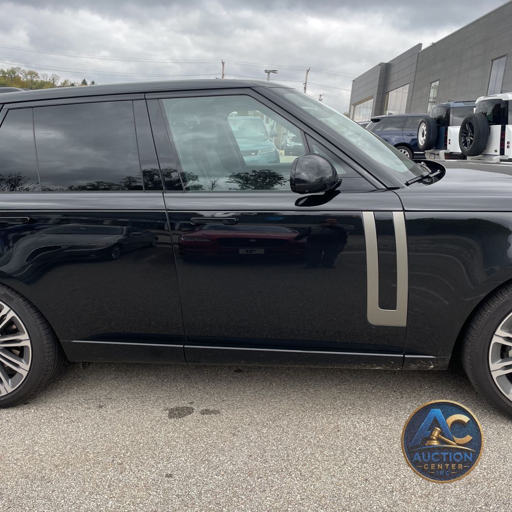 2025 Land Rover Range Rover SE P530