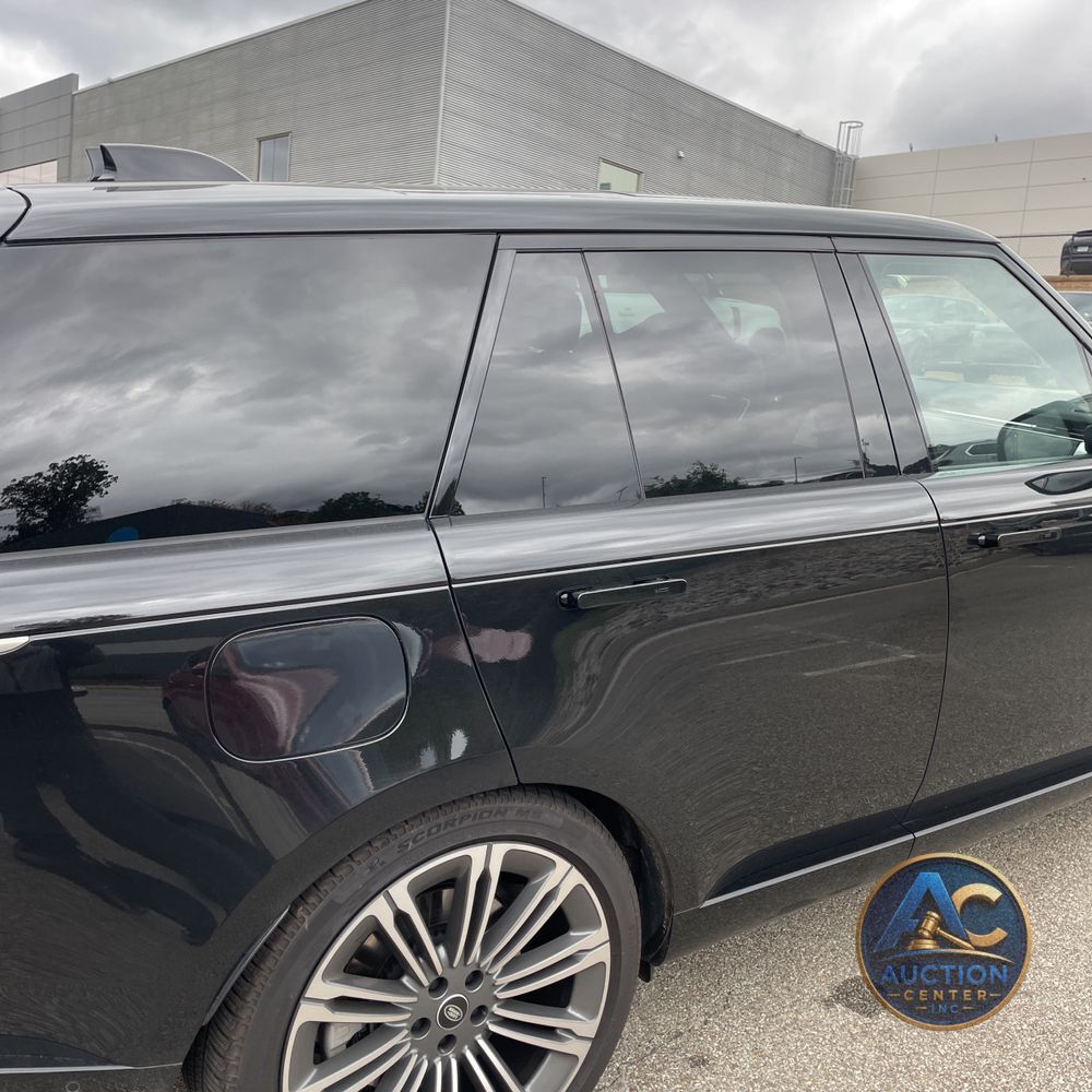 2025 Land Rover Range Rover SE P530