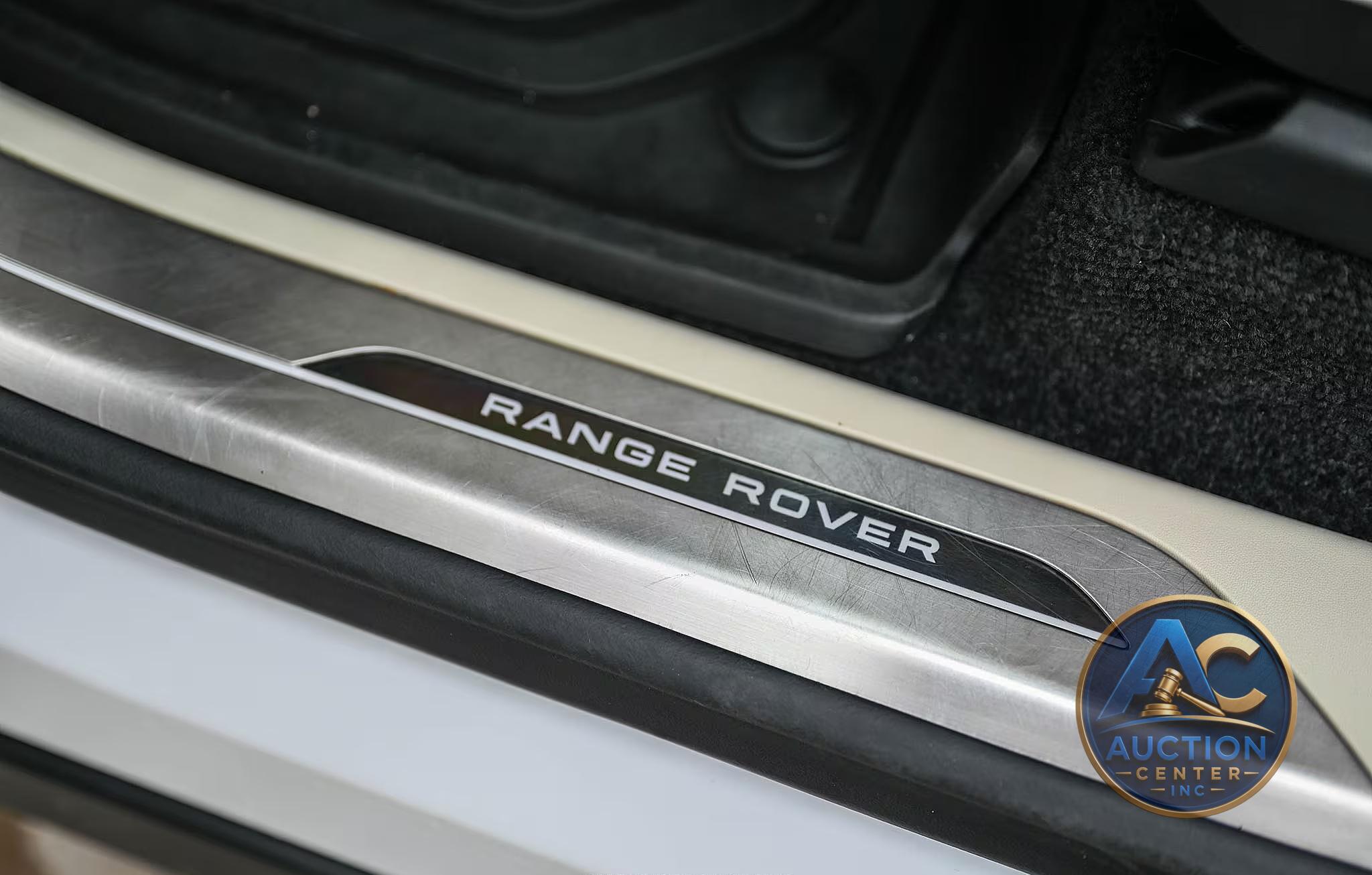 2025 Land Rover Range Rover SE P530