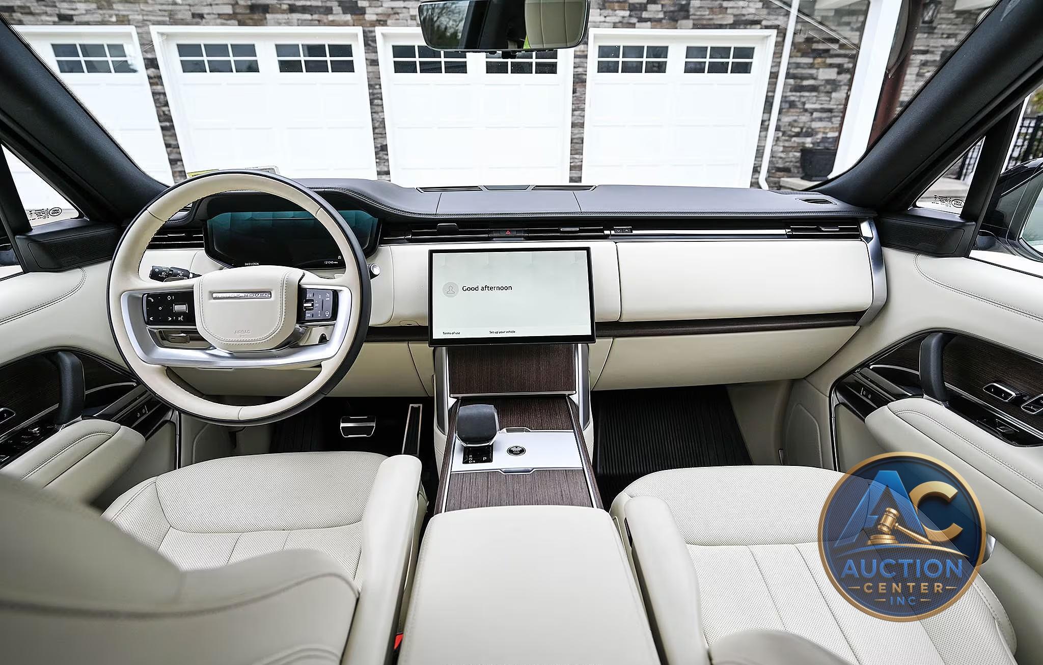 2025 Land Rover Range Rover SE P530