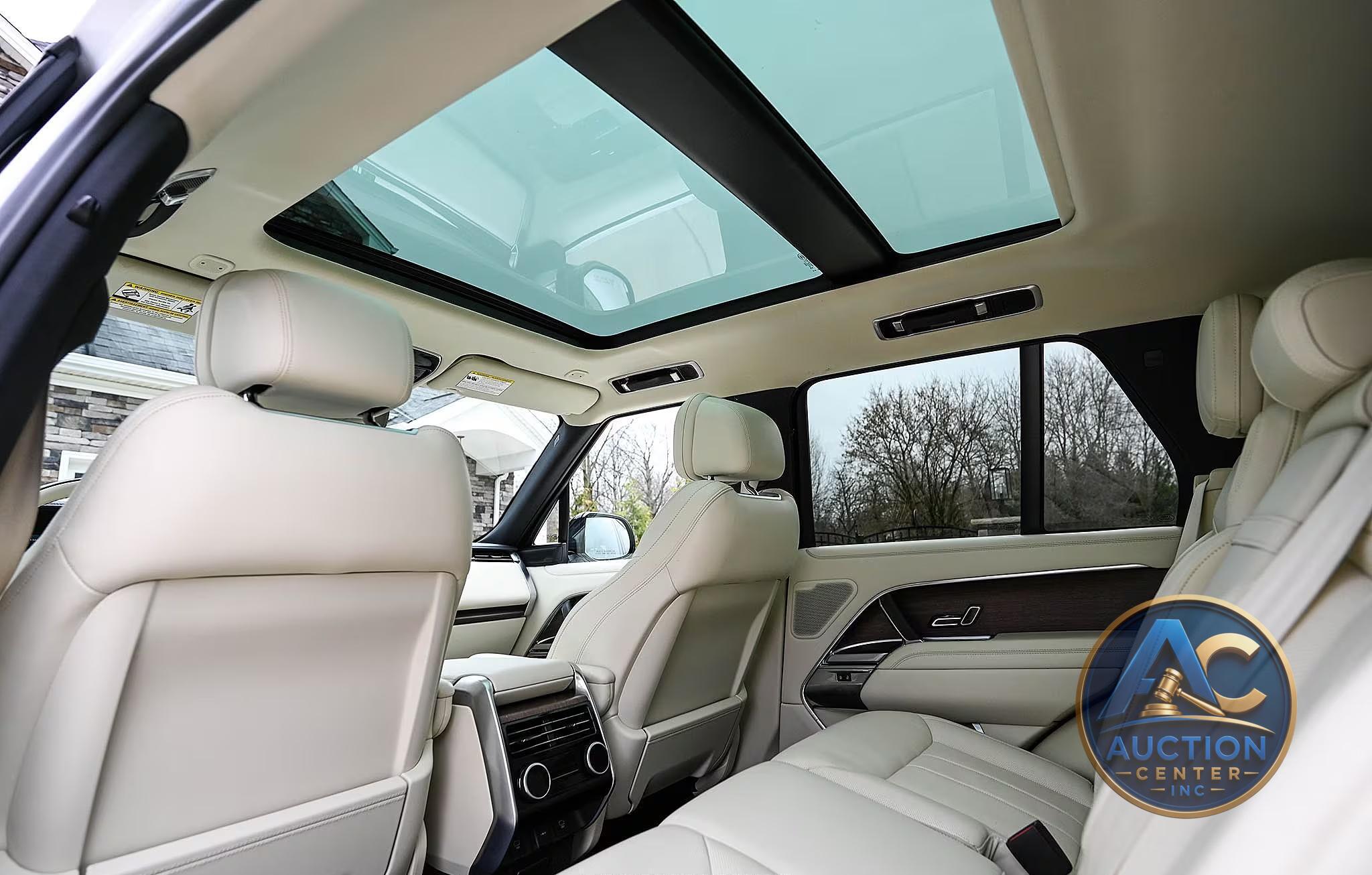 2025 Land Rover Range Rover SE P530