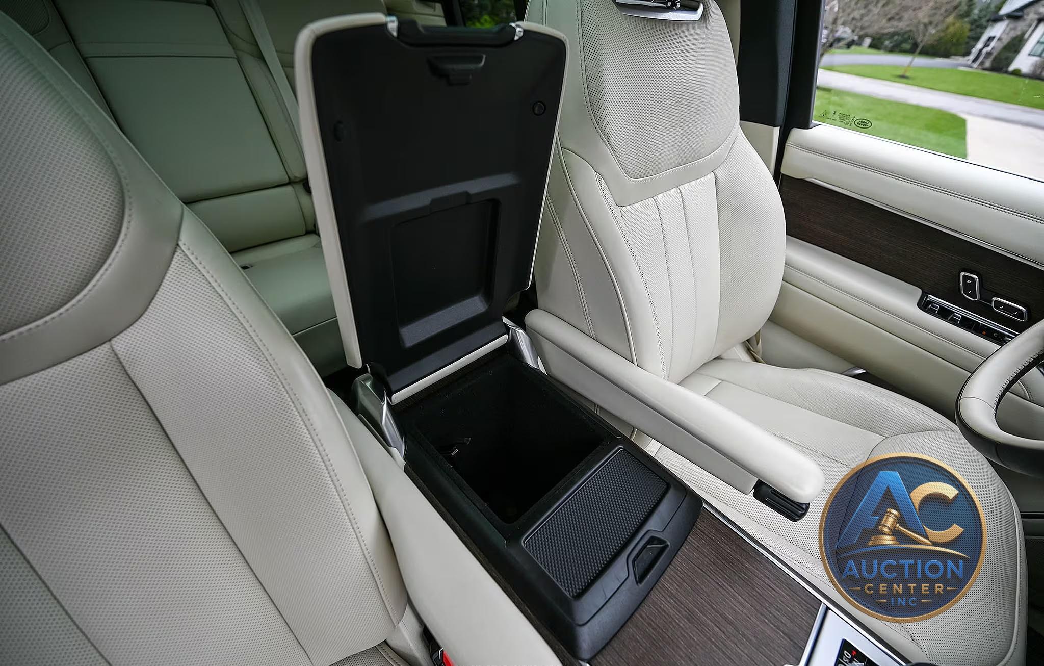 2025 Land Rover Range Rover SE P530