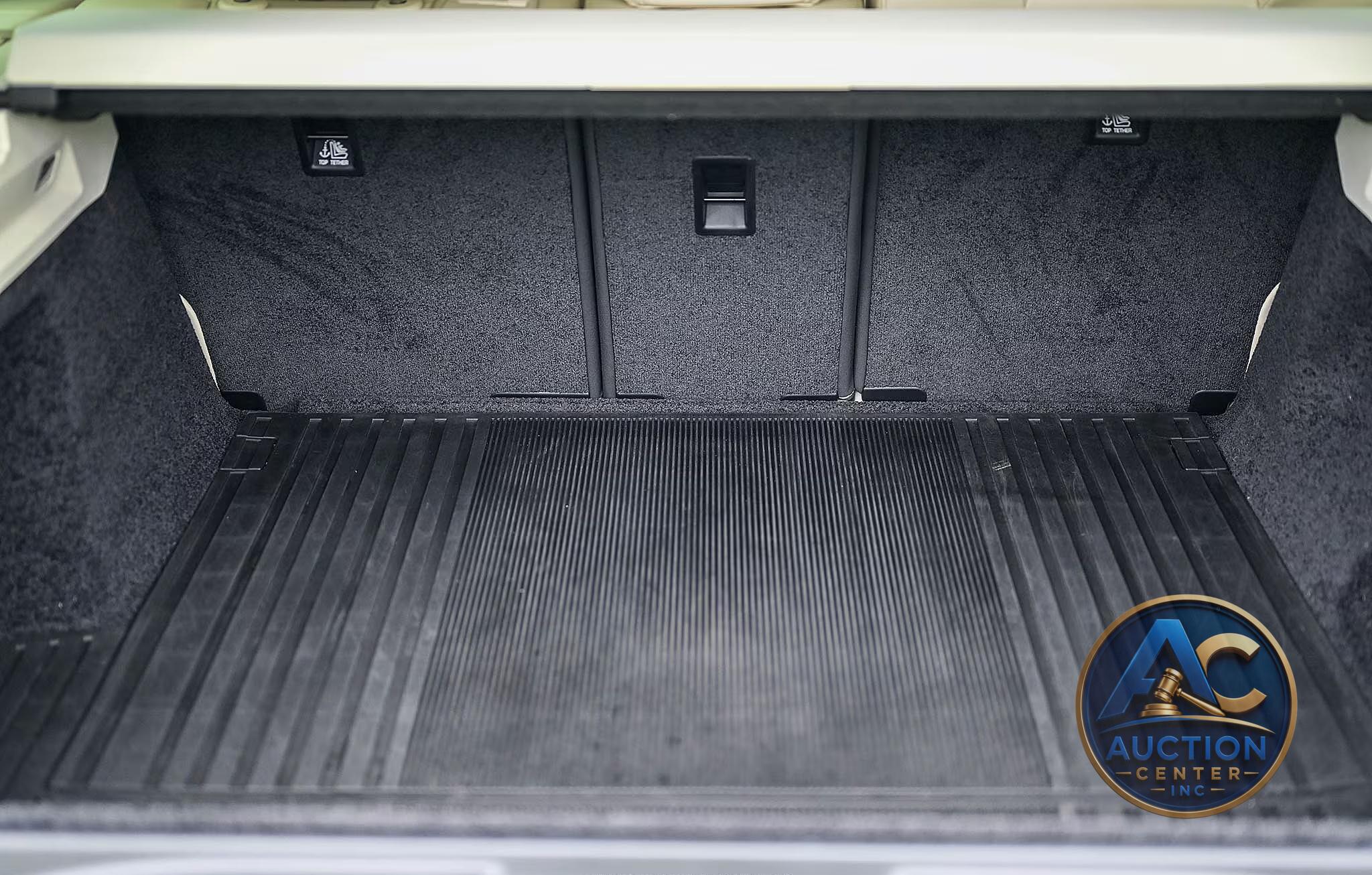 2025 Land Rover Range Rover SE P530