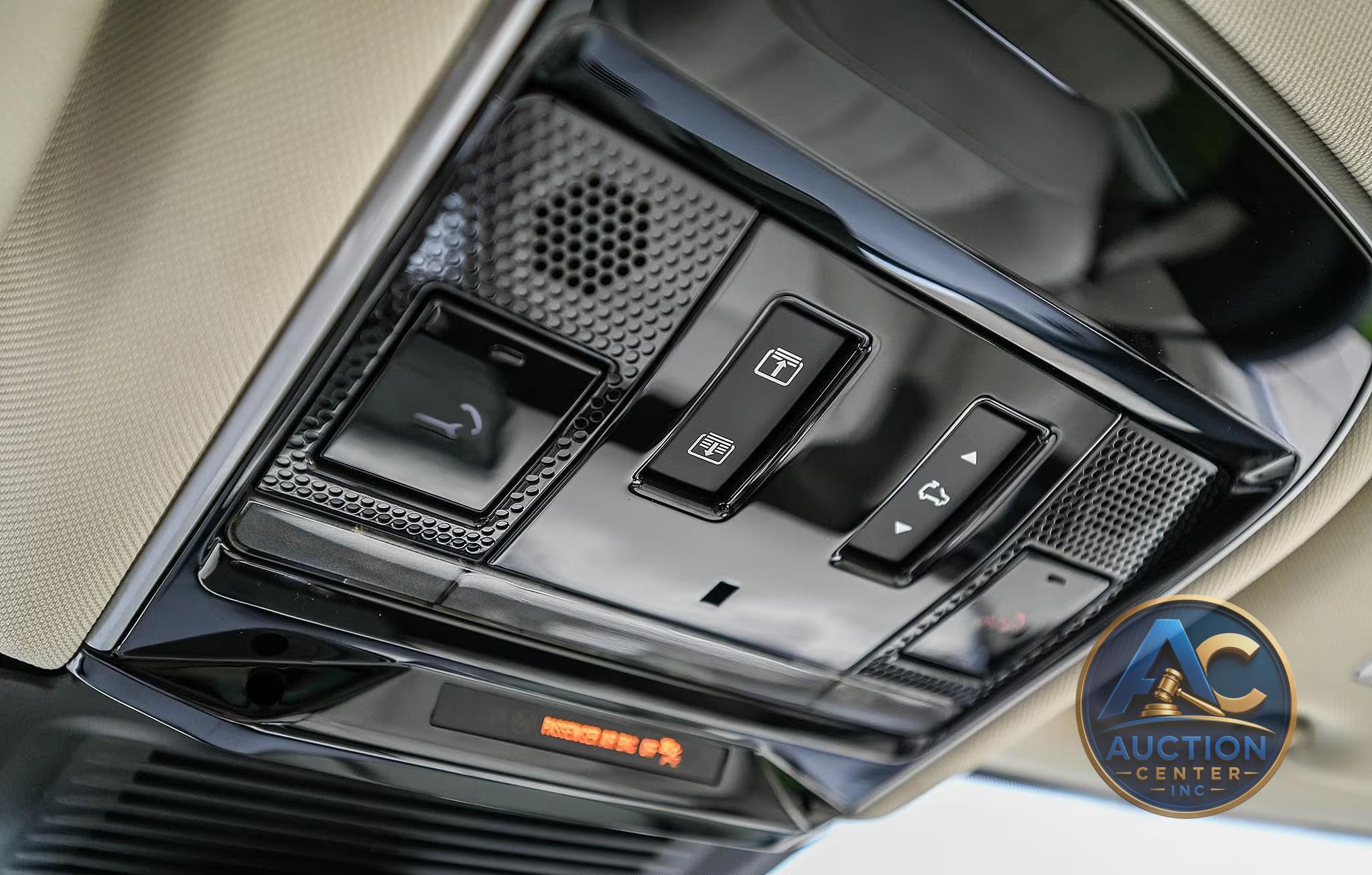 2025 Land Rover Range Rover SE P530
