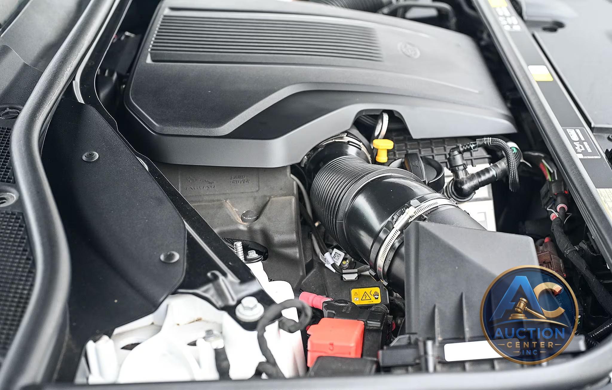 2025 Land Rover Range Rover SE P530