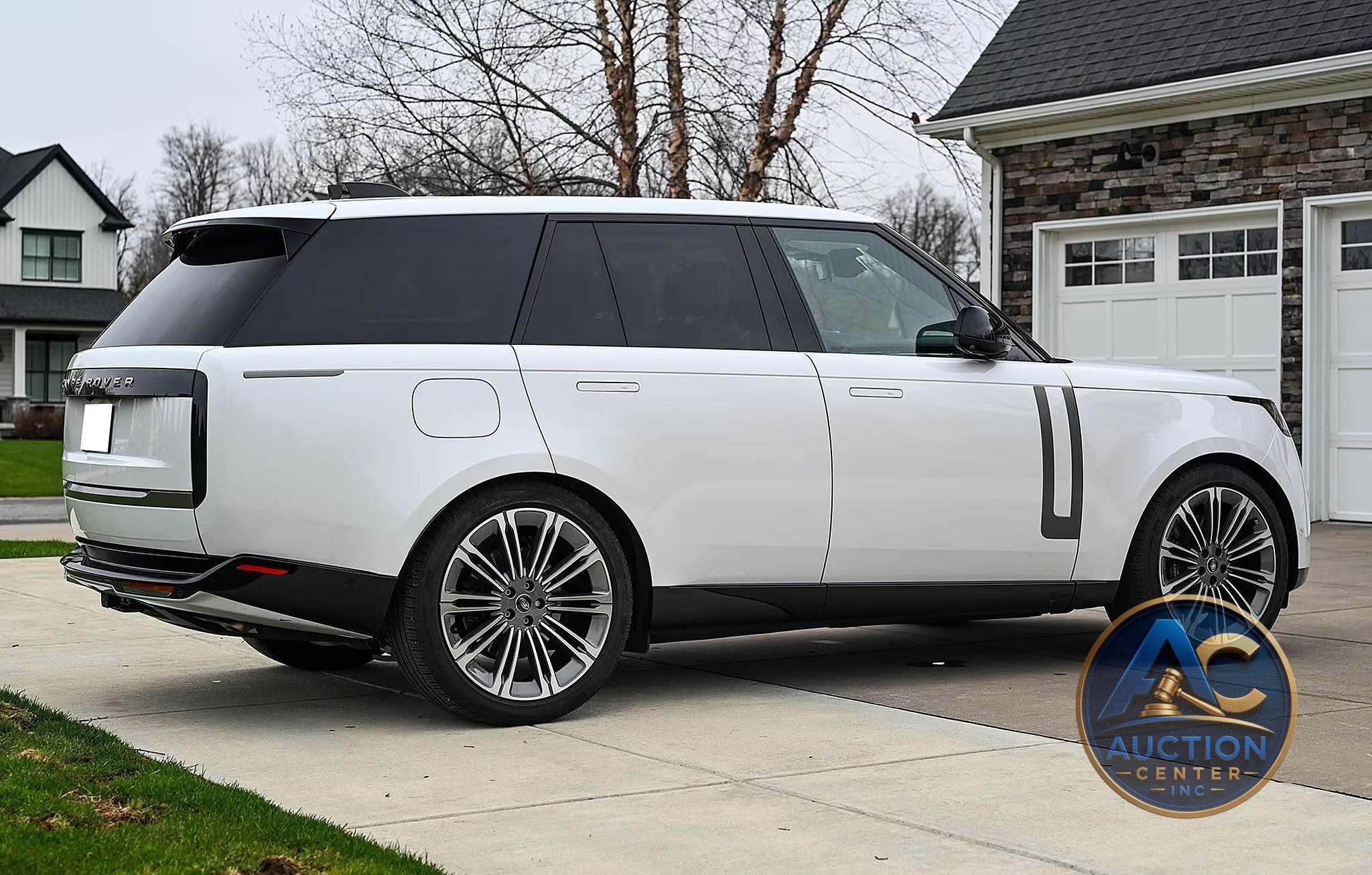 2025 Land Rover Range Rover SE P530