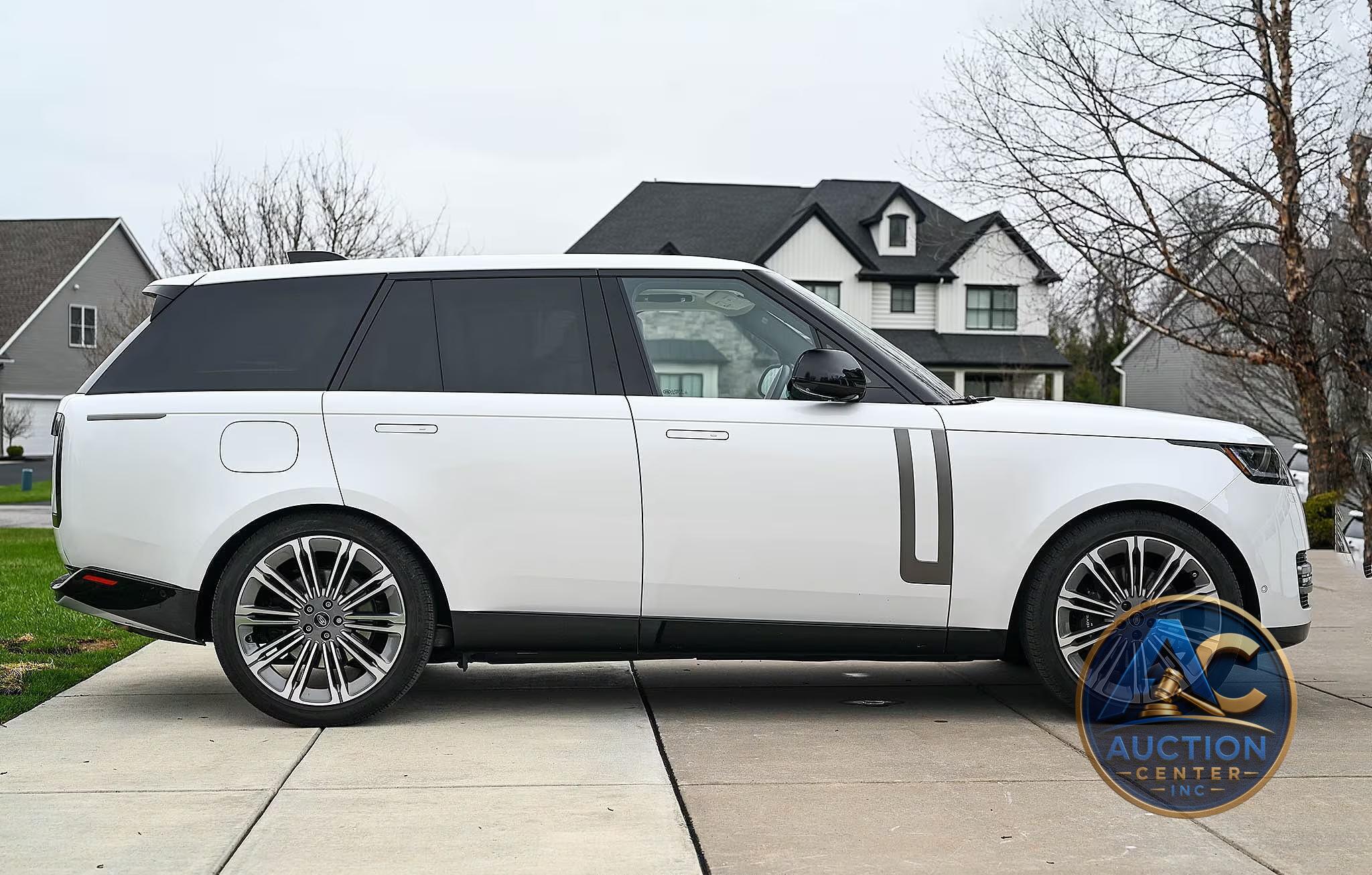2025 Land Rover Range Rover SE P530