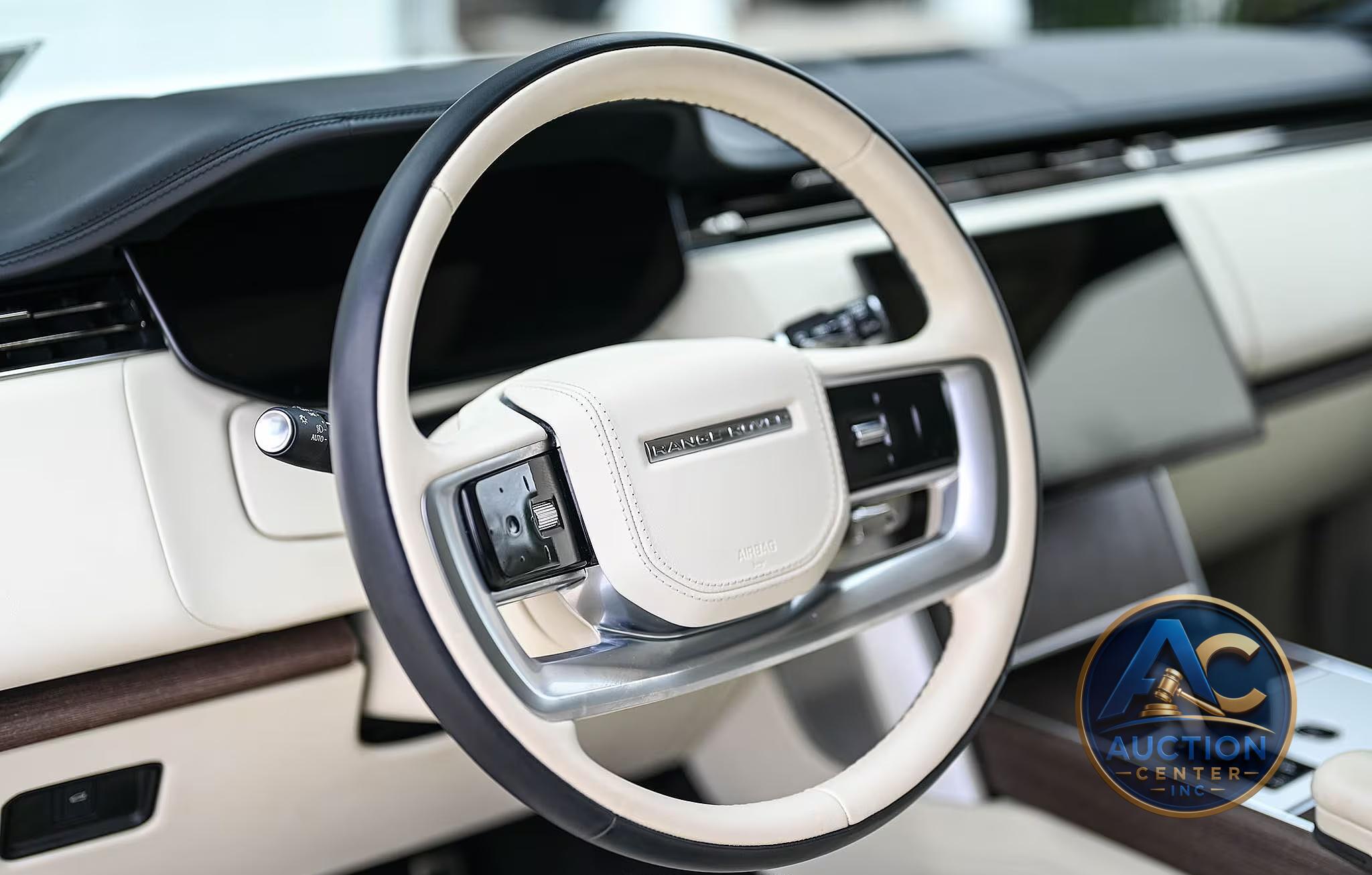 2025 Land Rover Range Rover SE P530
