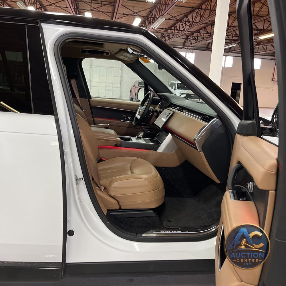 2025 Land Rover Range Rover P400 SE