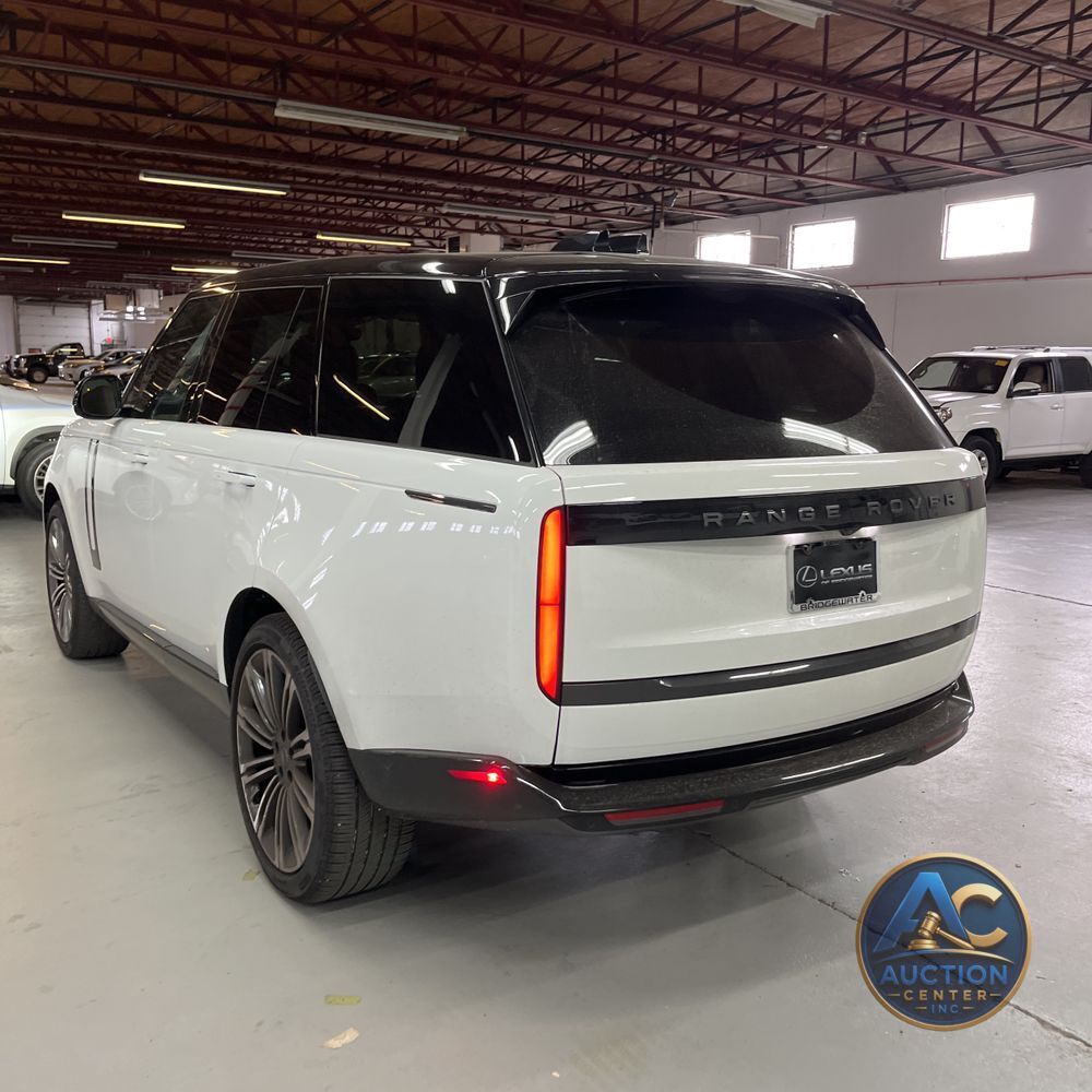 2025 Land Rover Range Rover P400 SE