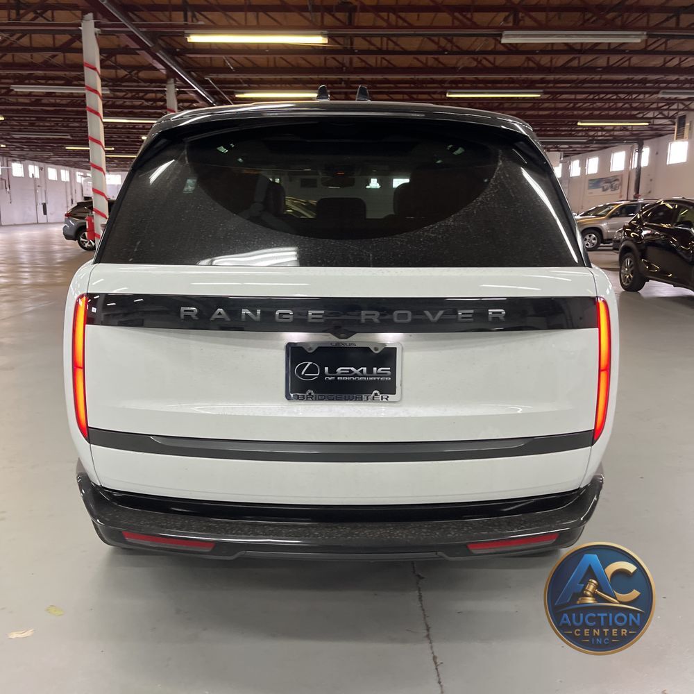2025 Land Rover Range Rover P400 SE