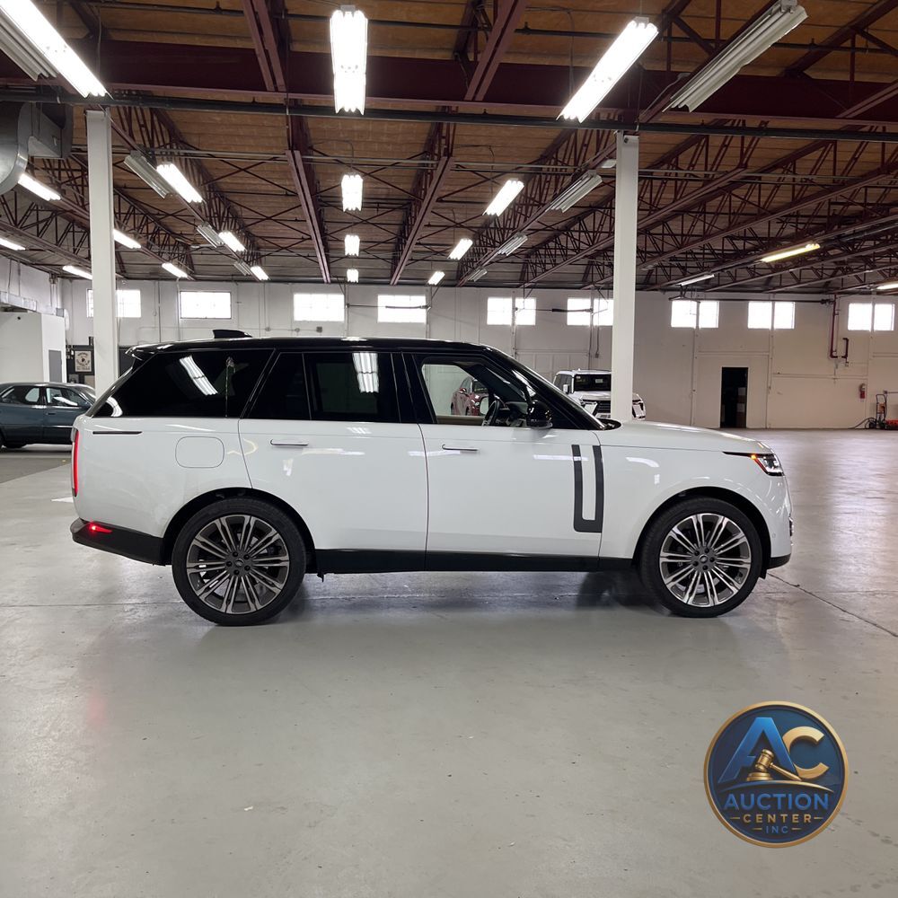 2025 Land Rover Range Rover P400 SE