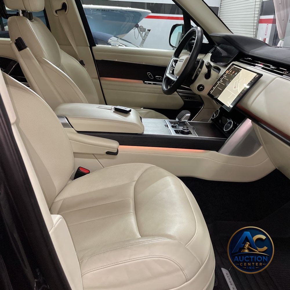 2023 Land Rover Range Rover SE