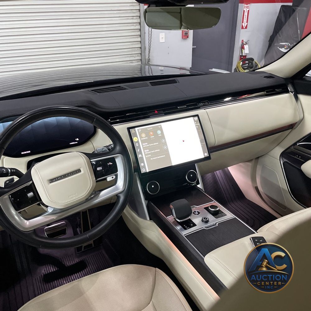 2023 Land Rover Range Rover SE