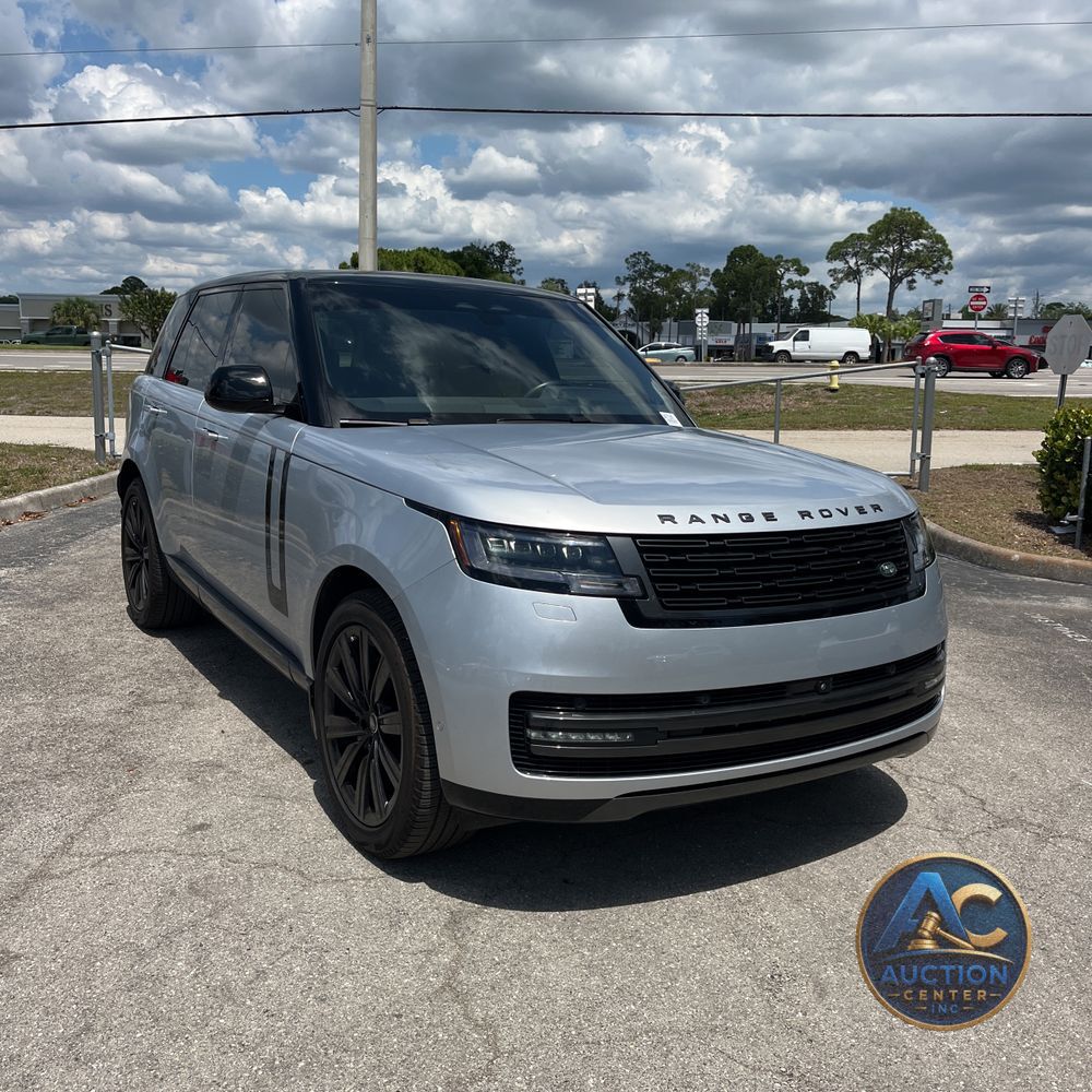 2025 Land Rover Range Rover P400 SE