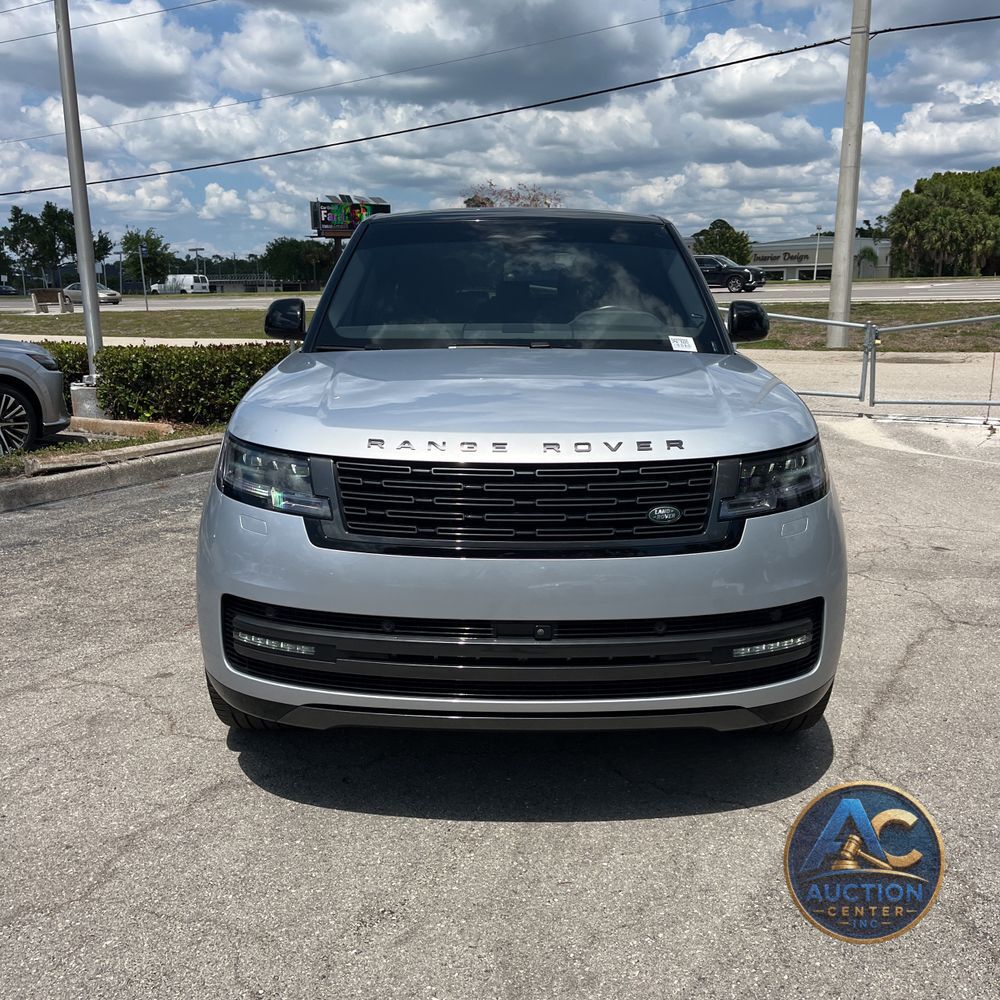 2025 Land Rover Range Rover P400 SE