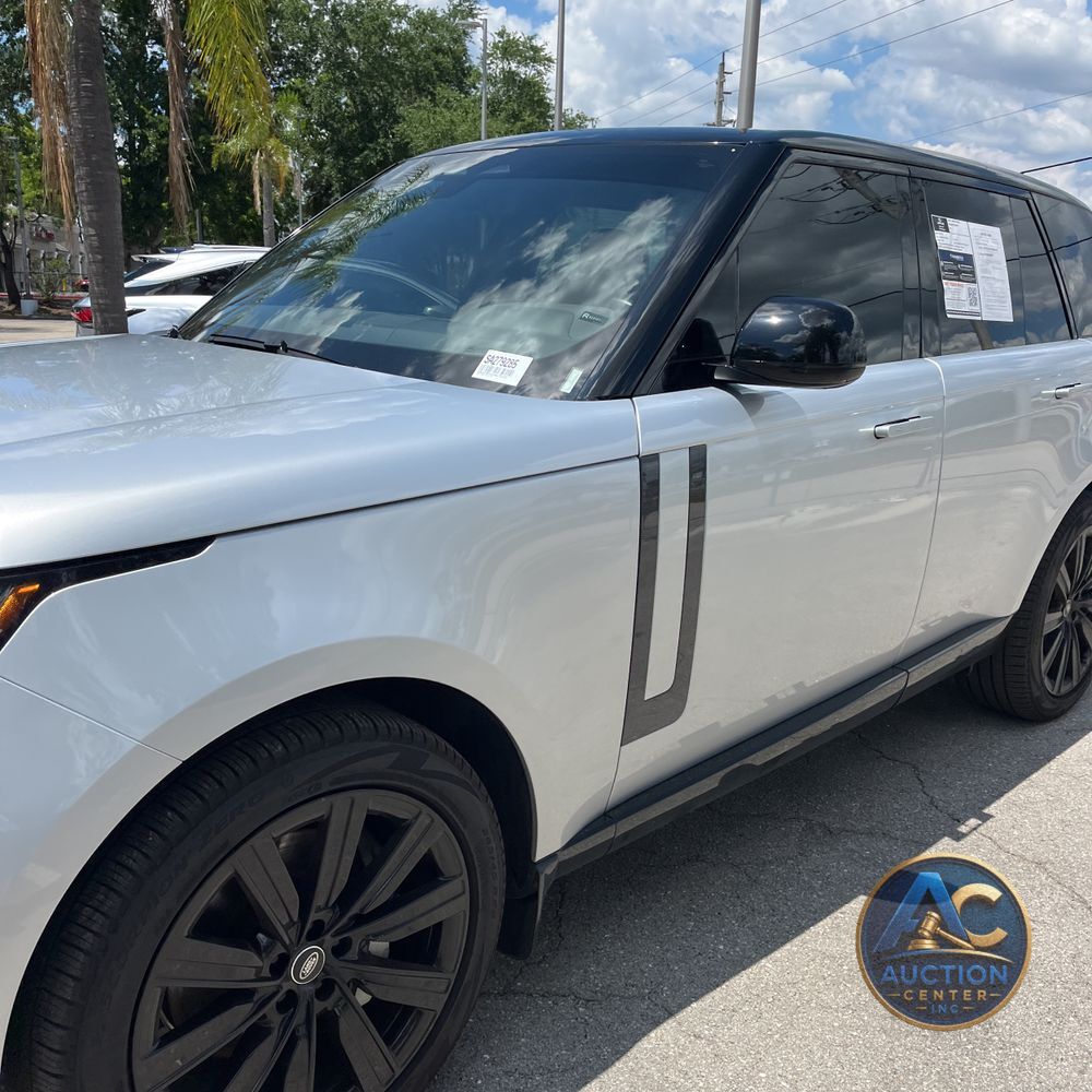 2025 Land Rover Range Rover P400 SE