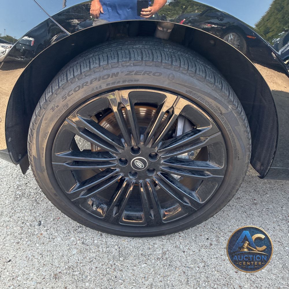 2023 Land Rover Range Rover SE