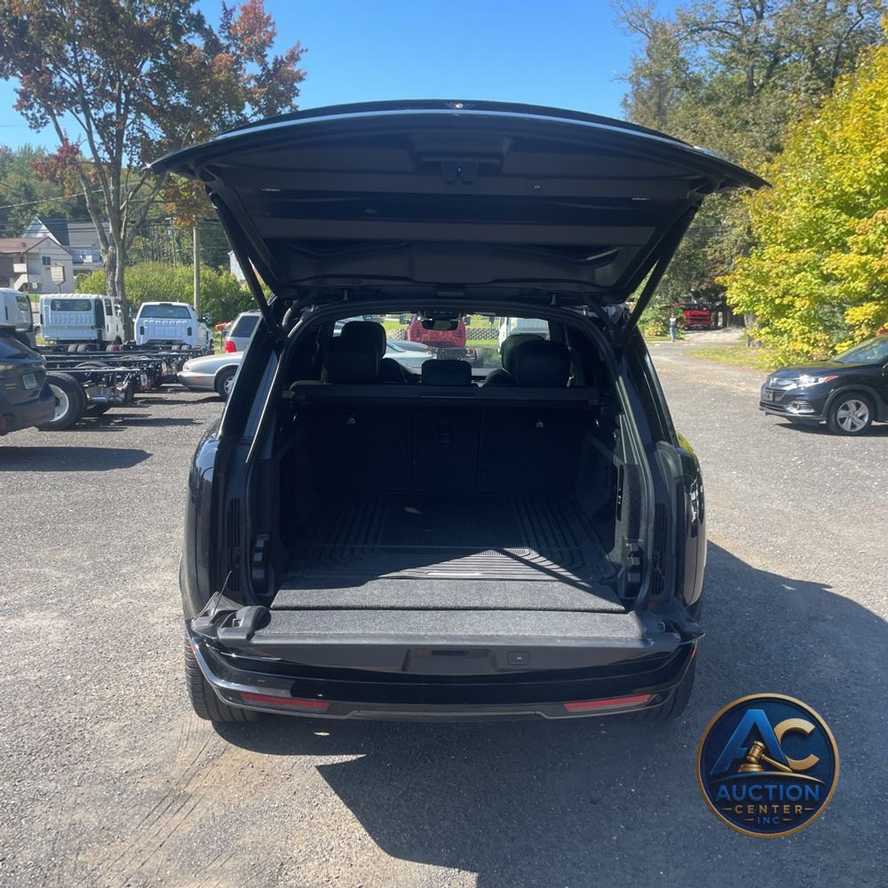 2023 Land Rover Range Rover SE