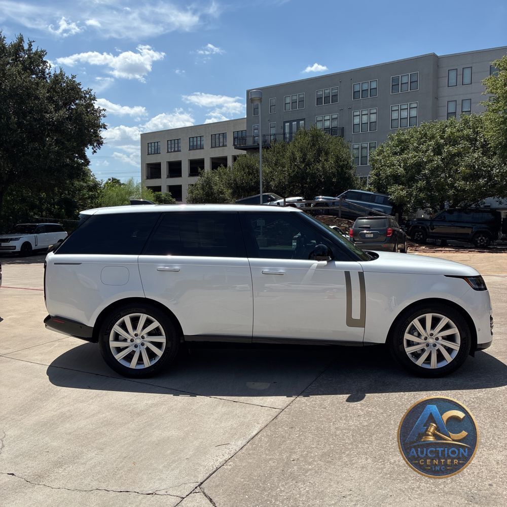 2024 Land Rover Range Rover SE P400