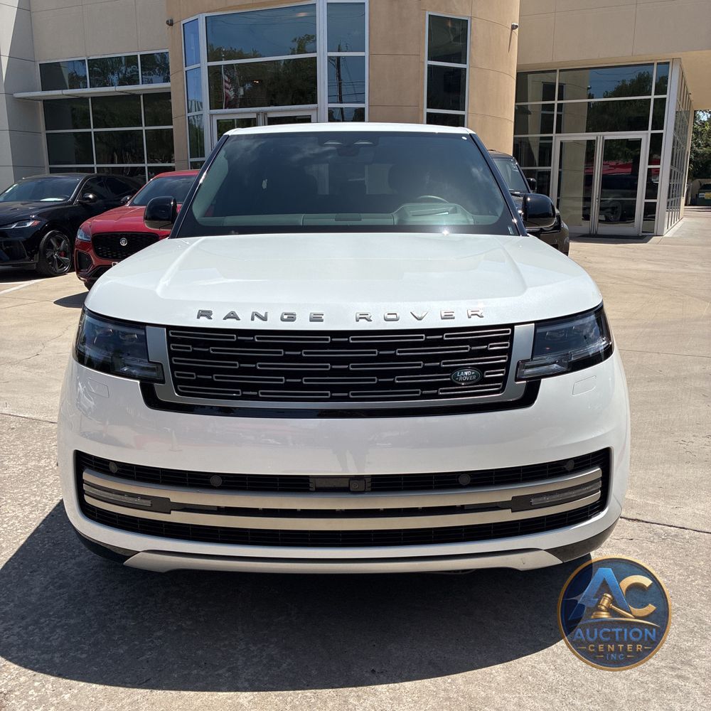 2024 Land Rover Range Rover SE P400