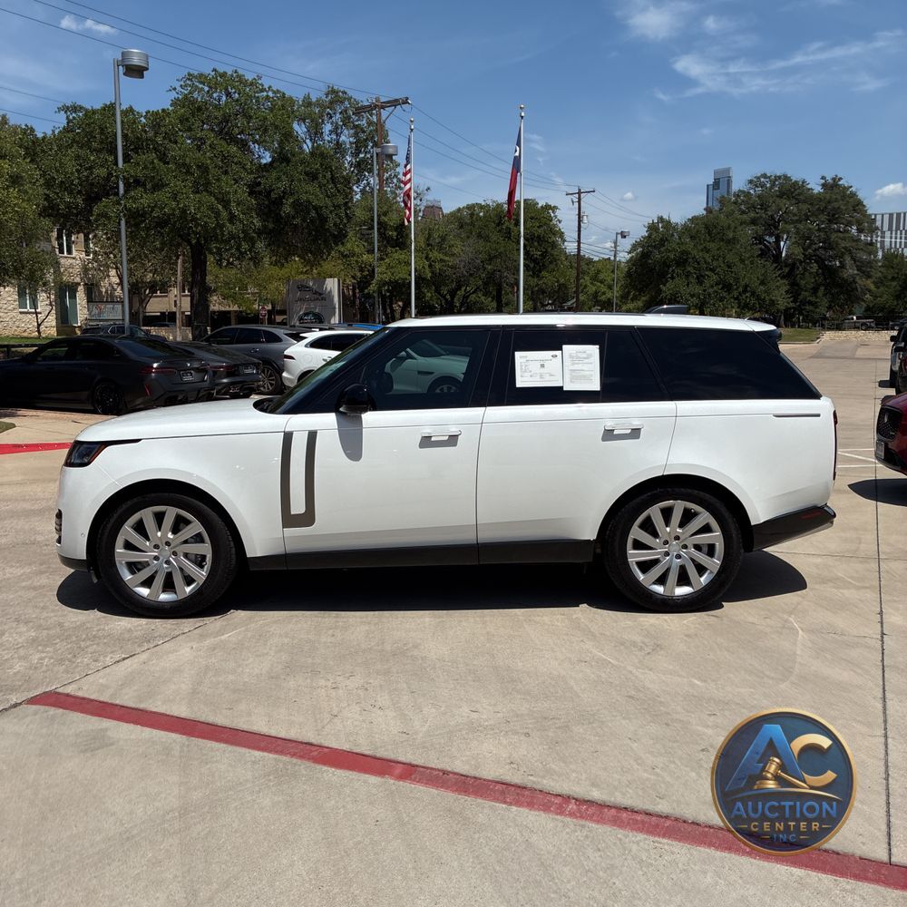 2024 Land Rover Range Rover SE P400