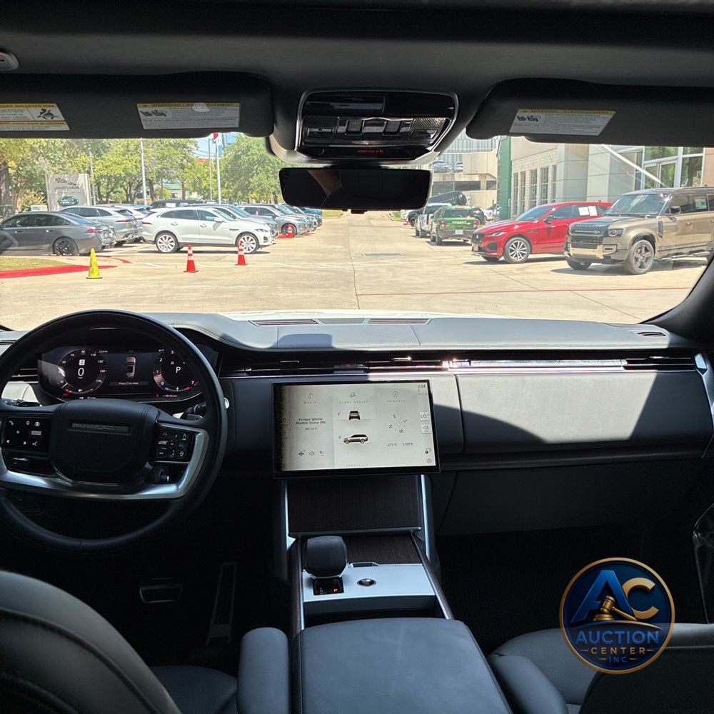 2024 Land Rover Range Rover SE P400