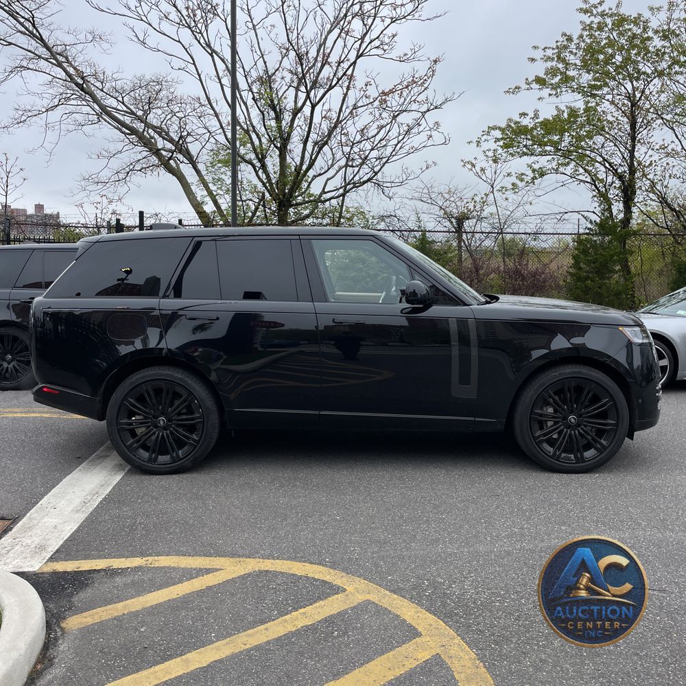 2025 Land Rover Range Rover P400 SE