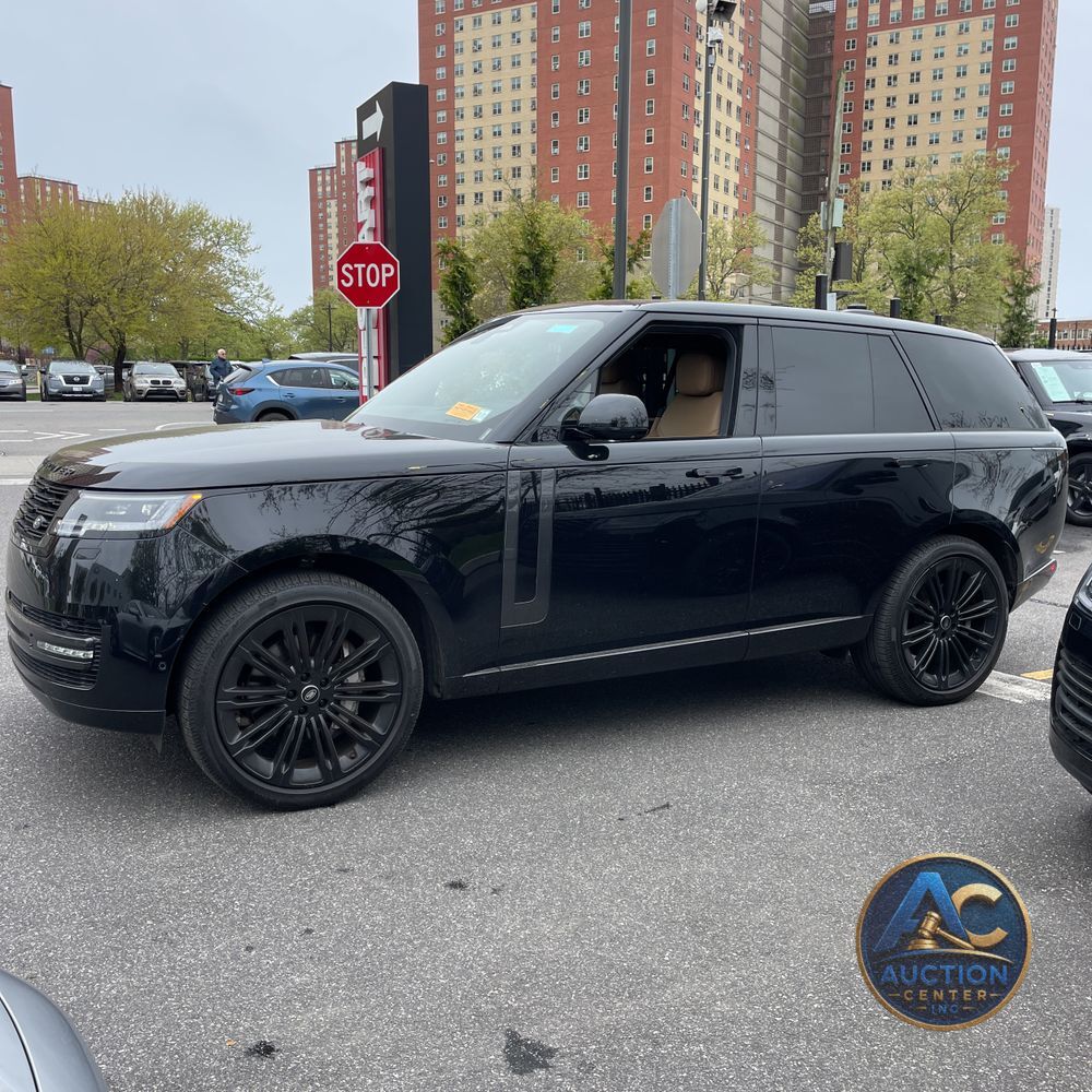 2025 Land Rover Range Rover P400 SE